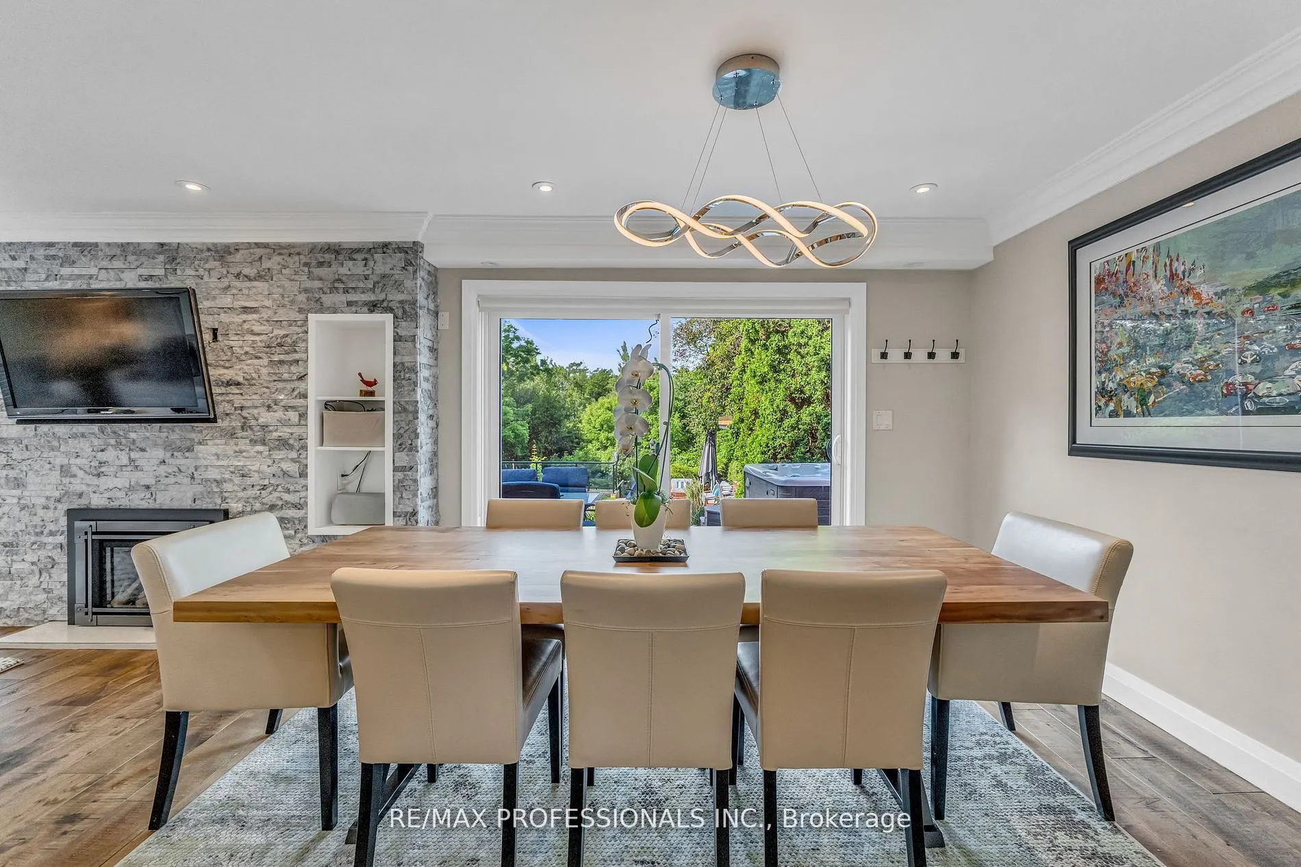53 Decarie Circle