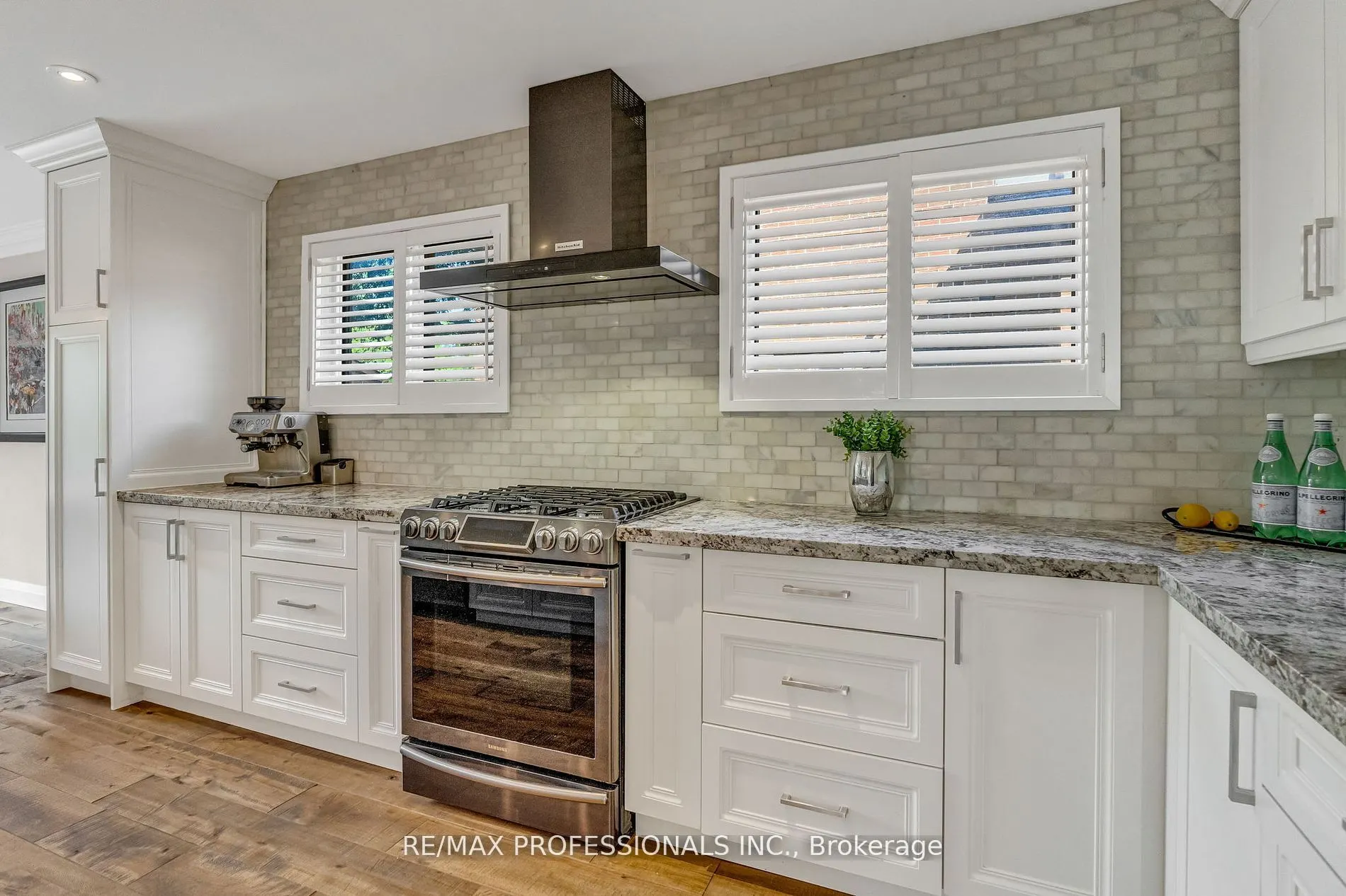 53 Decarie Circle