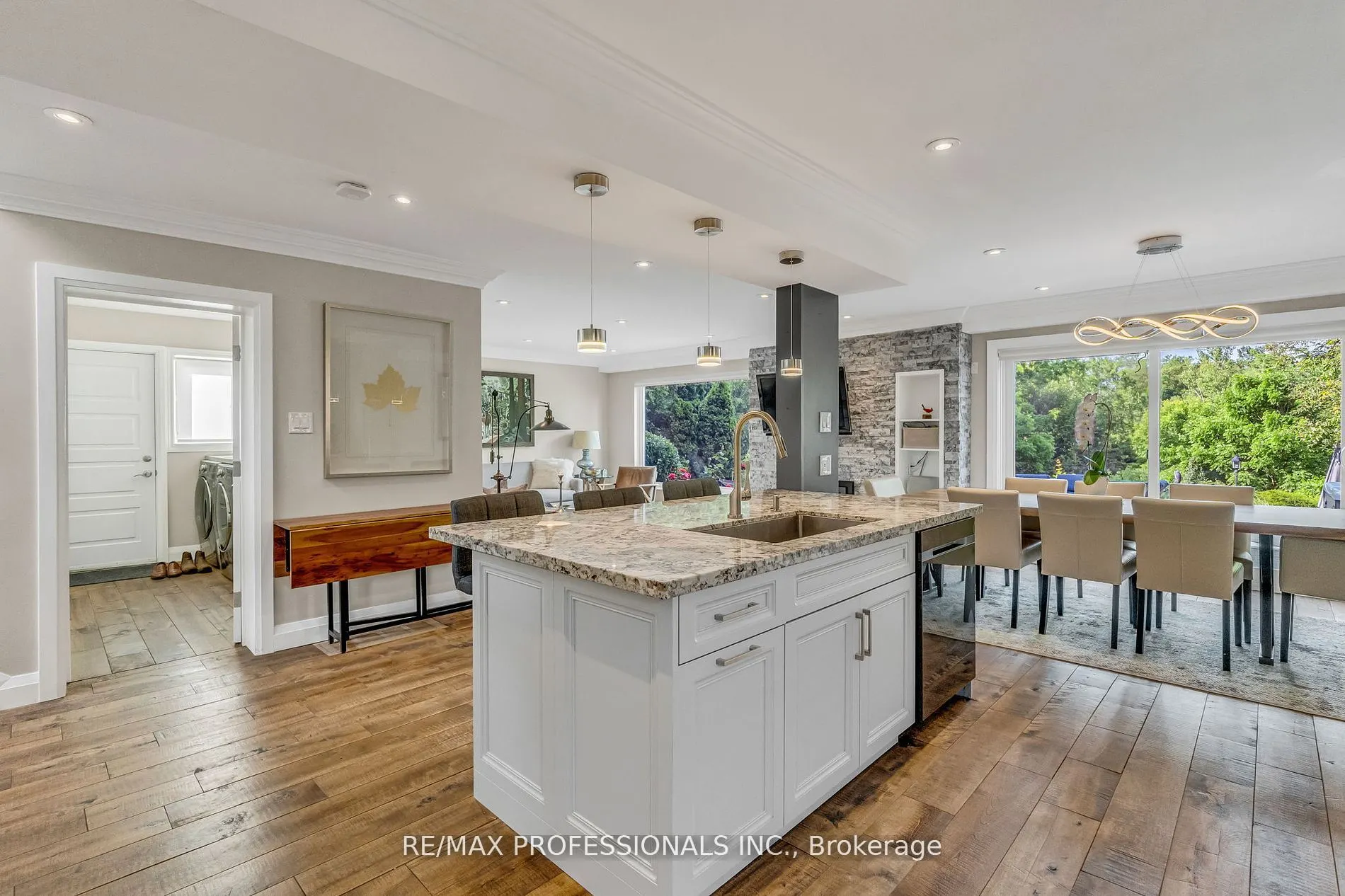 53 Decarie Circle