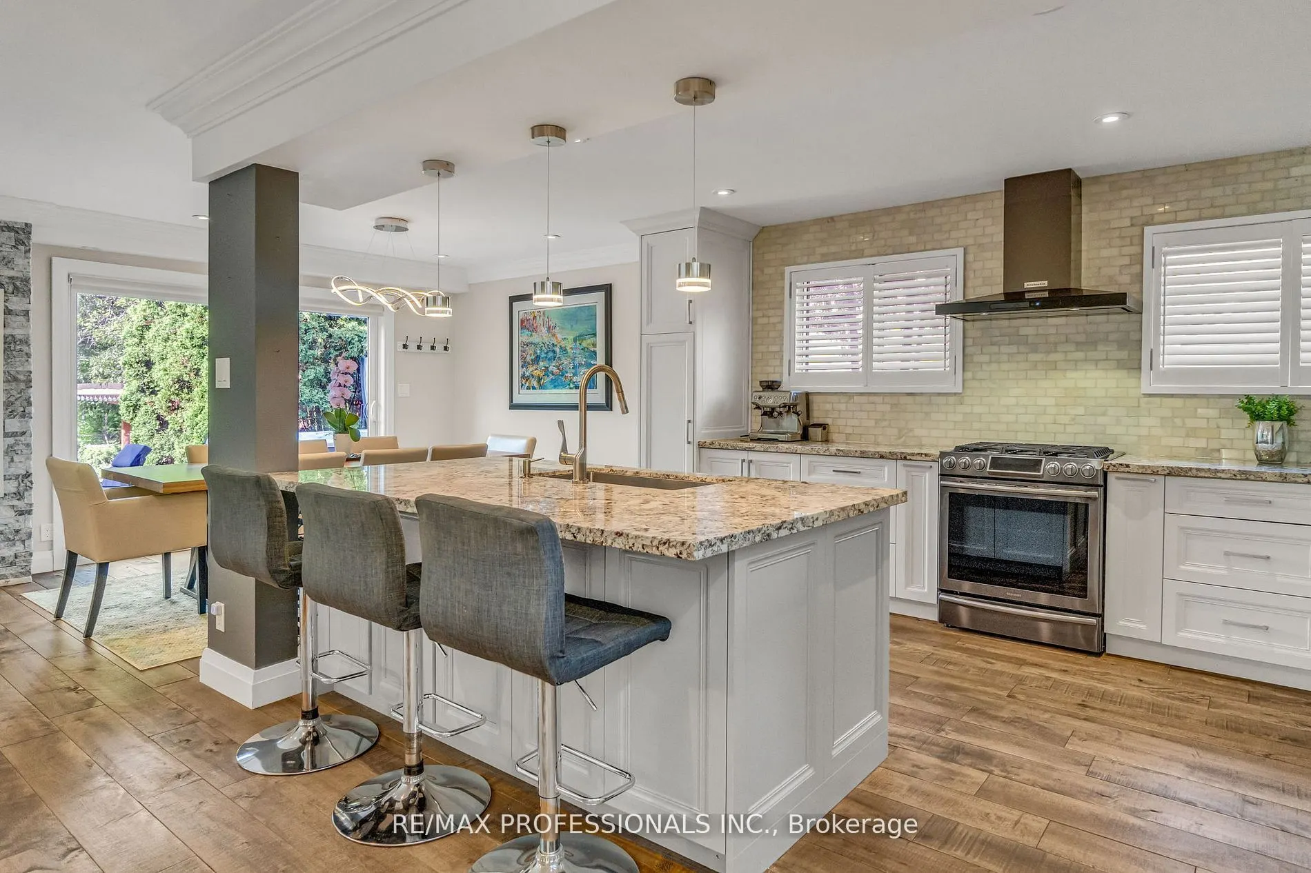 53 Decarie Circle