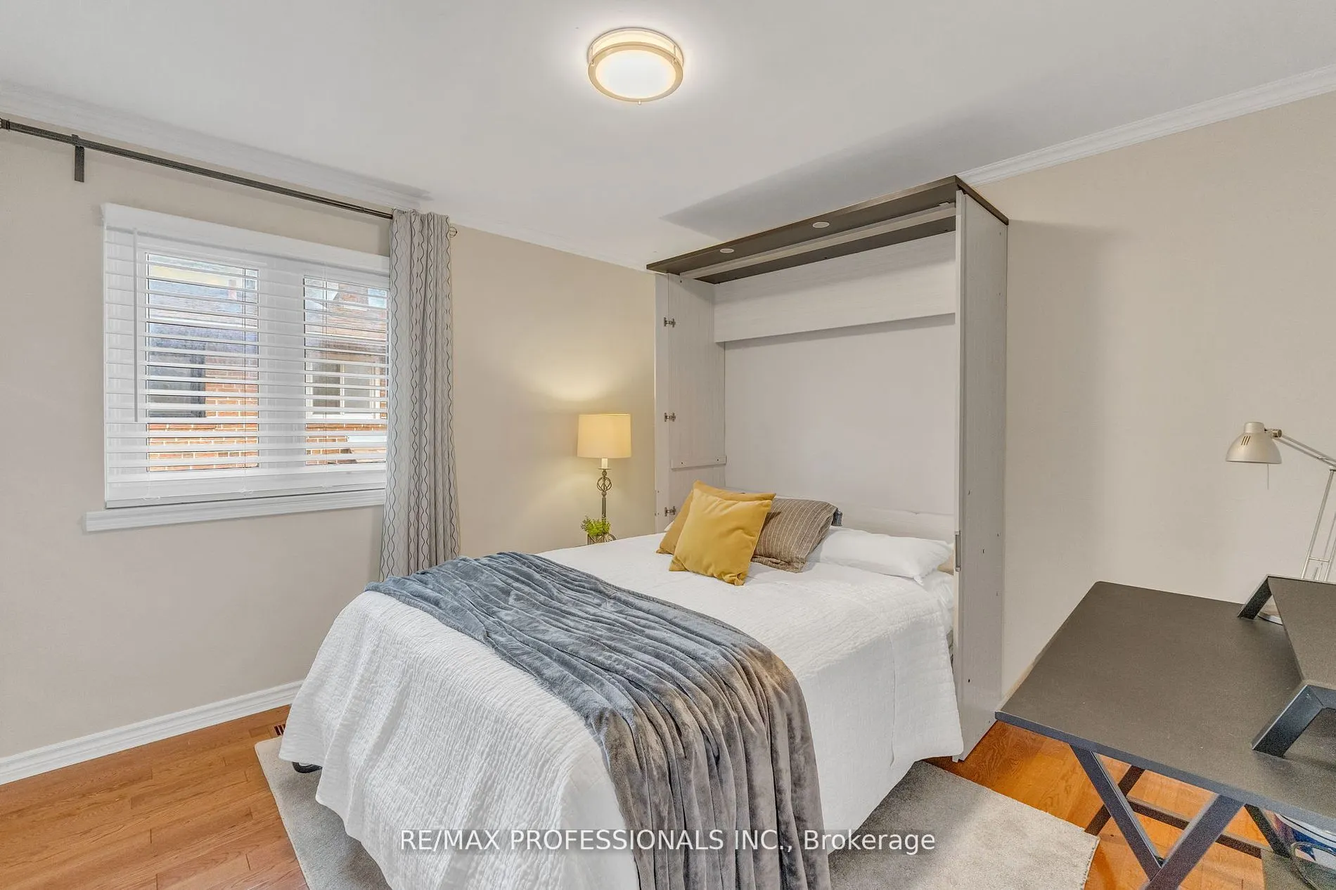 53 Decarie Circle