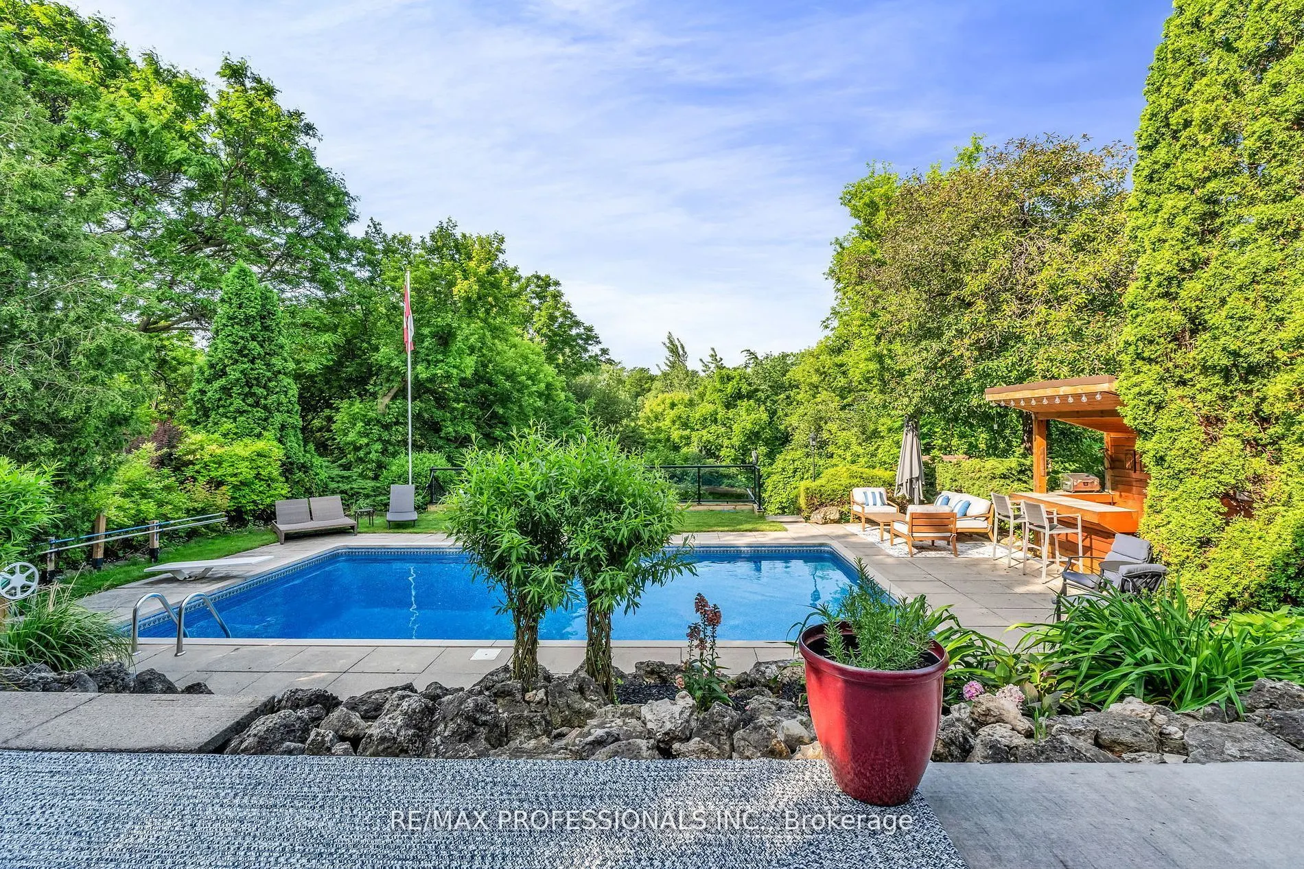 53 Decarie Circle