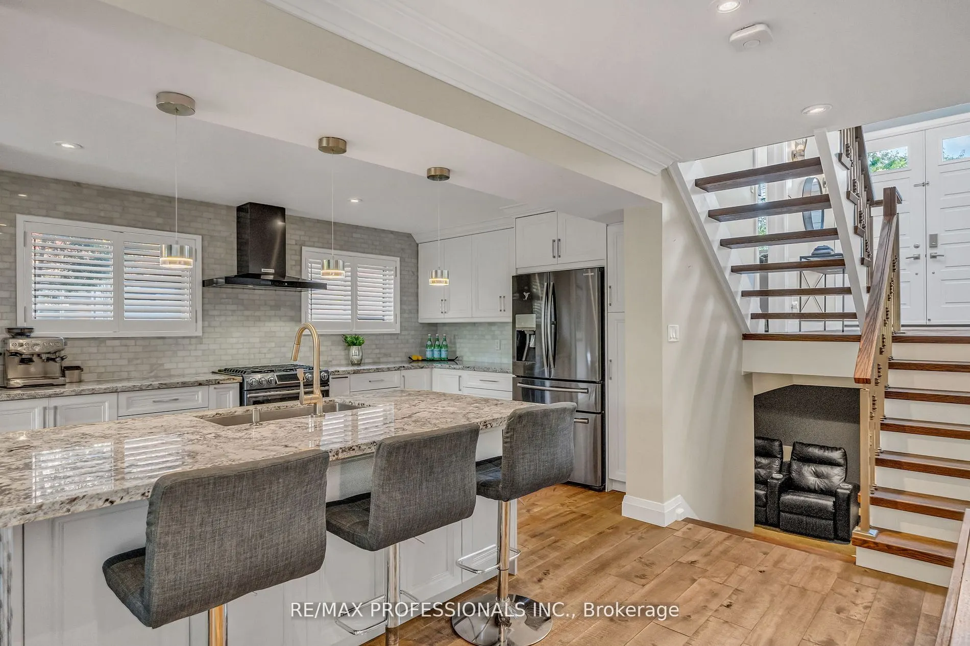 53 Decarie Circle