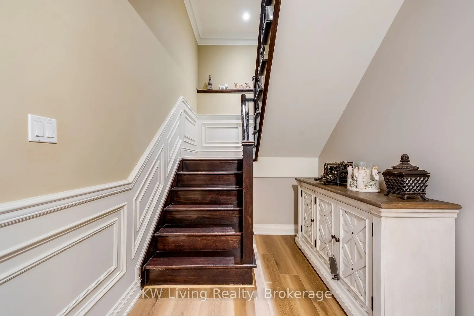 70 Hartfield Road
