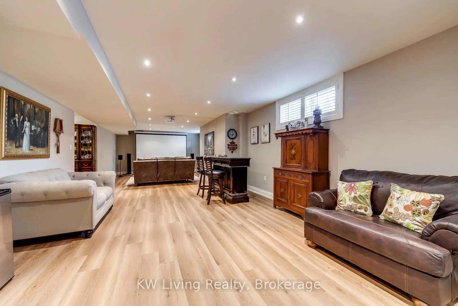 70 Hartfield Road