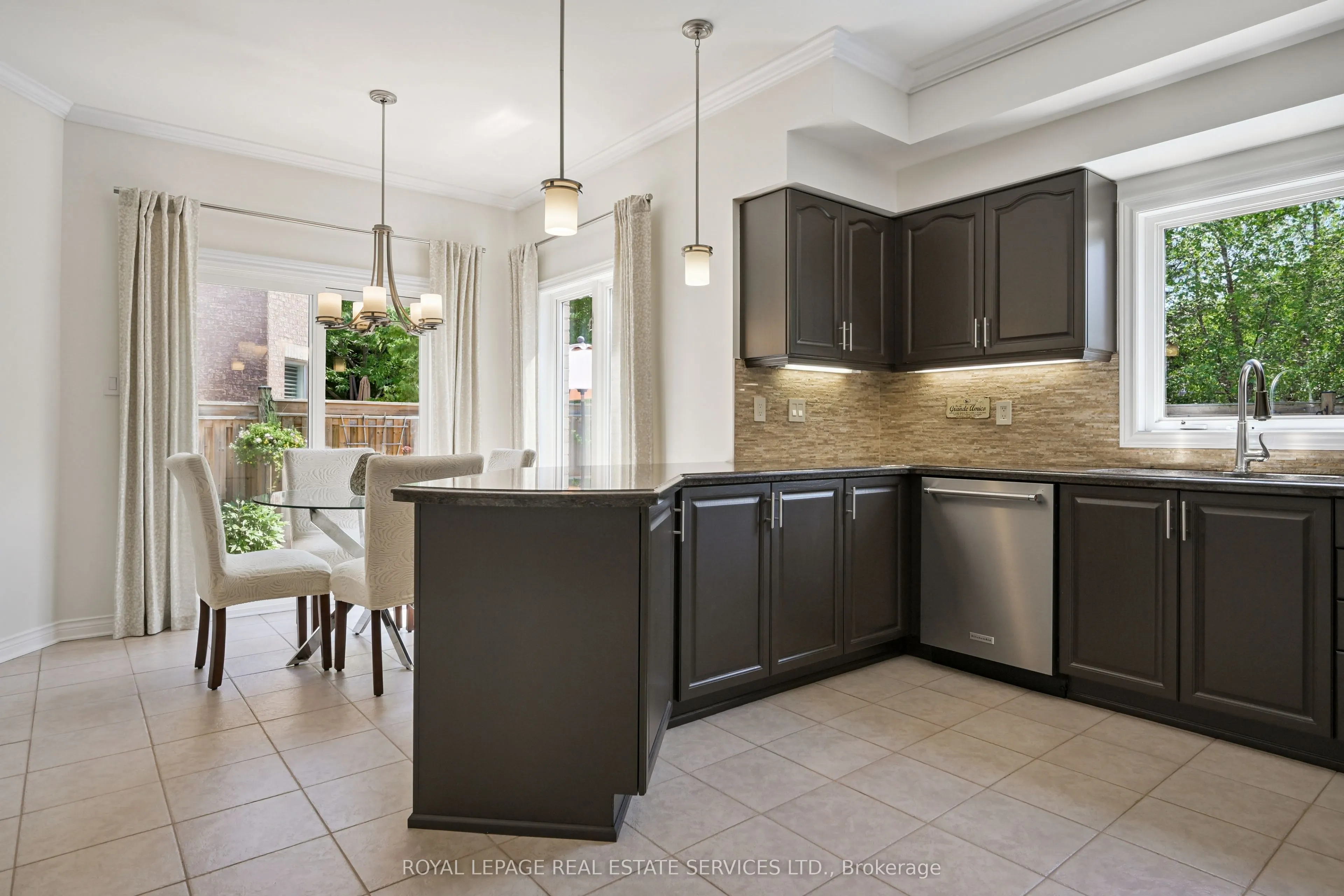 2068 Heatherwood Drive