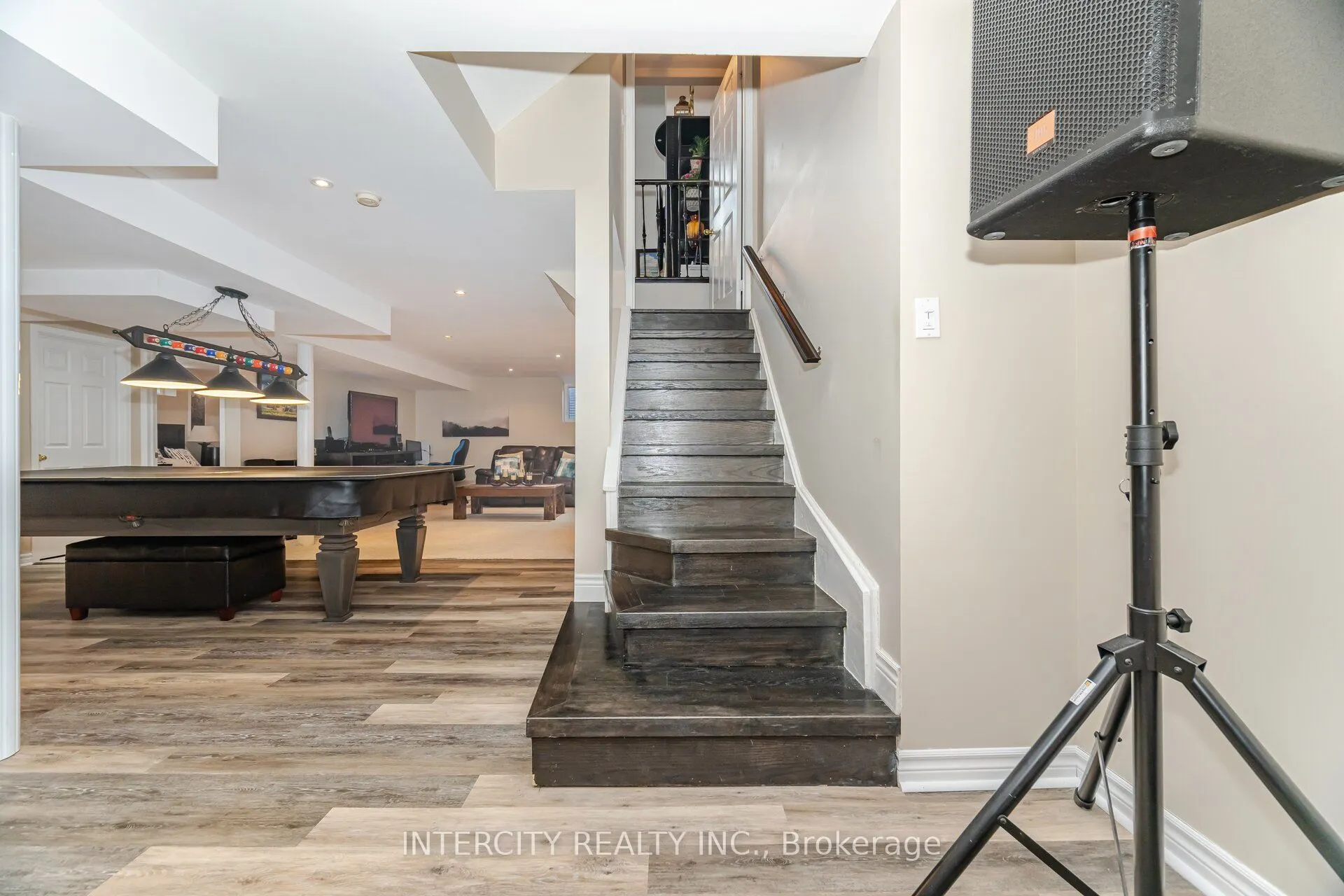 19 Aspenwood Trail