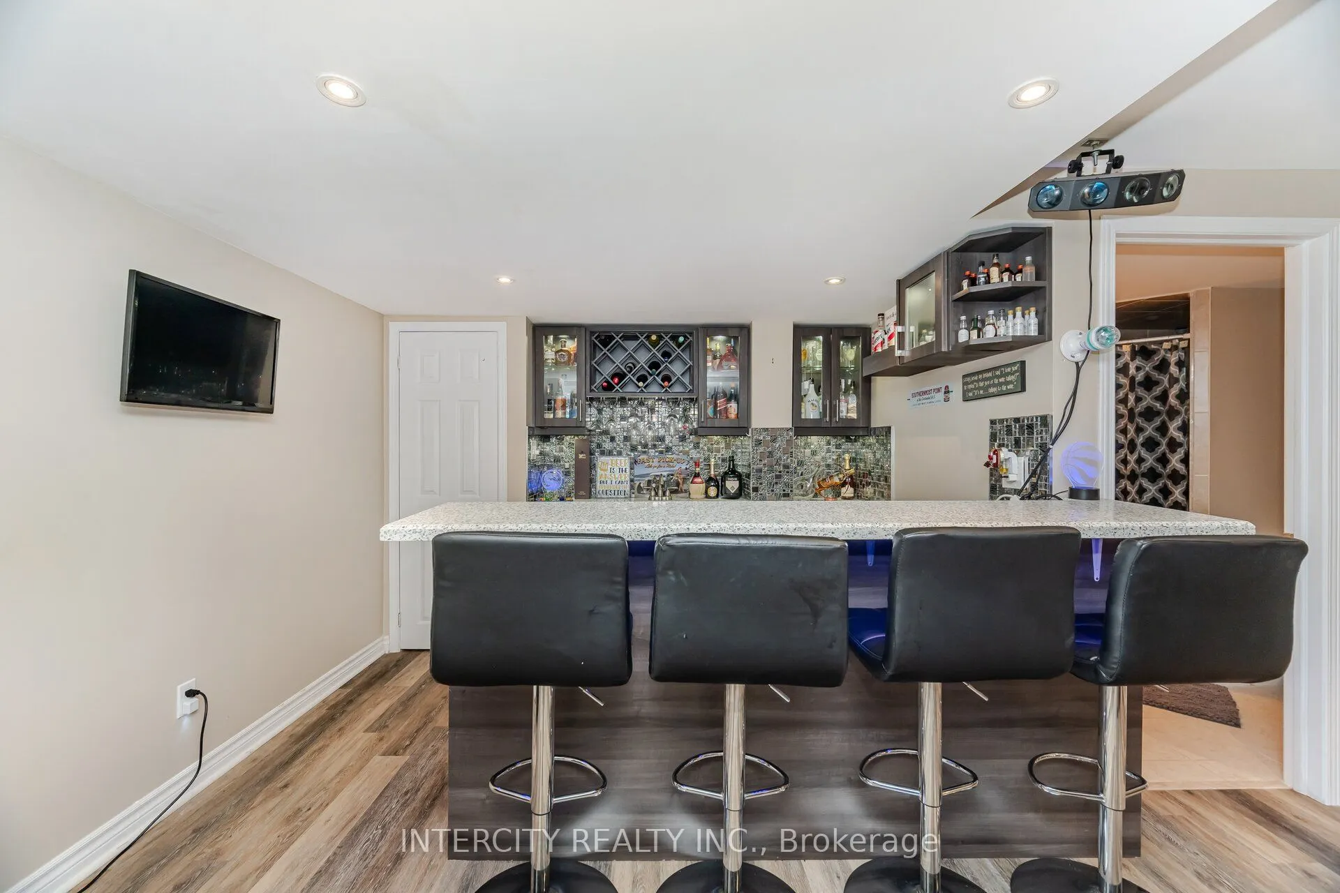 19 Aspenwood Trail