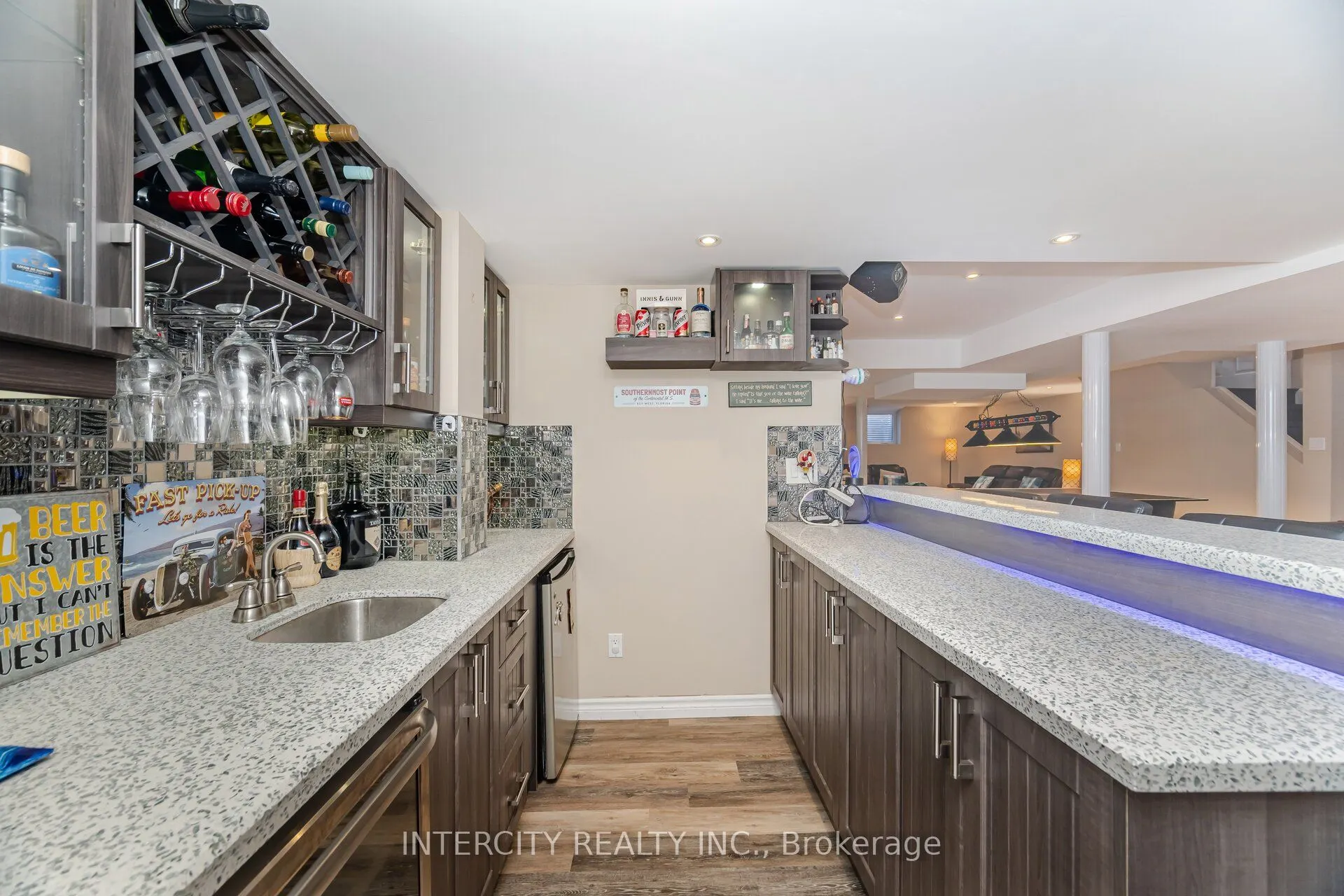19 Aspenwood Trail