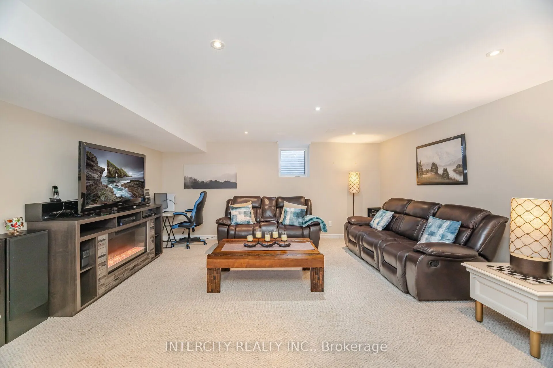 19 Aspenwood Trail