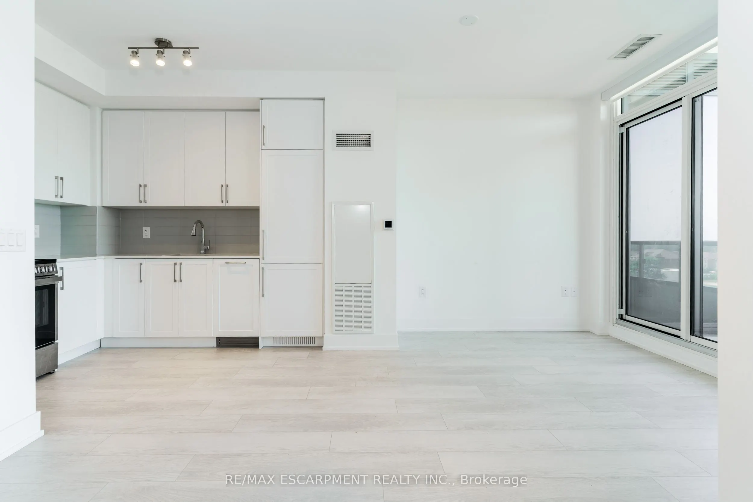 2450 Old Bronte Road #614