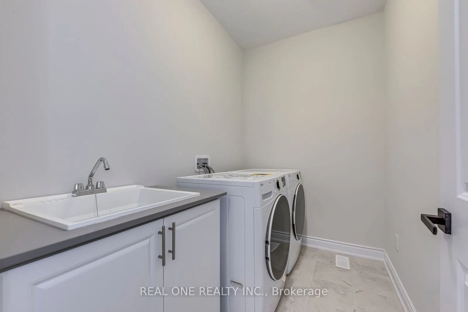 3099 Perkins Way
