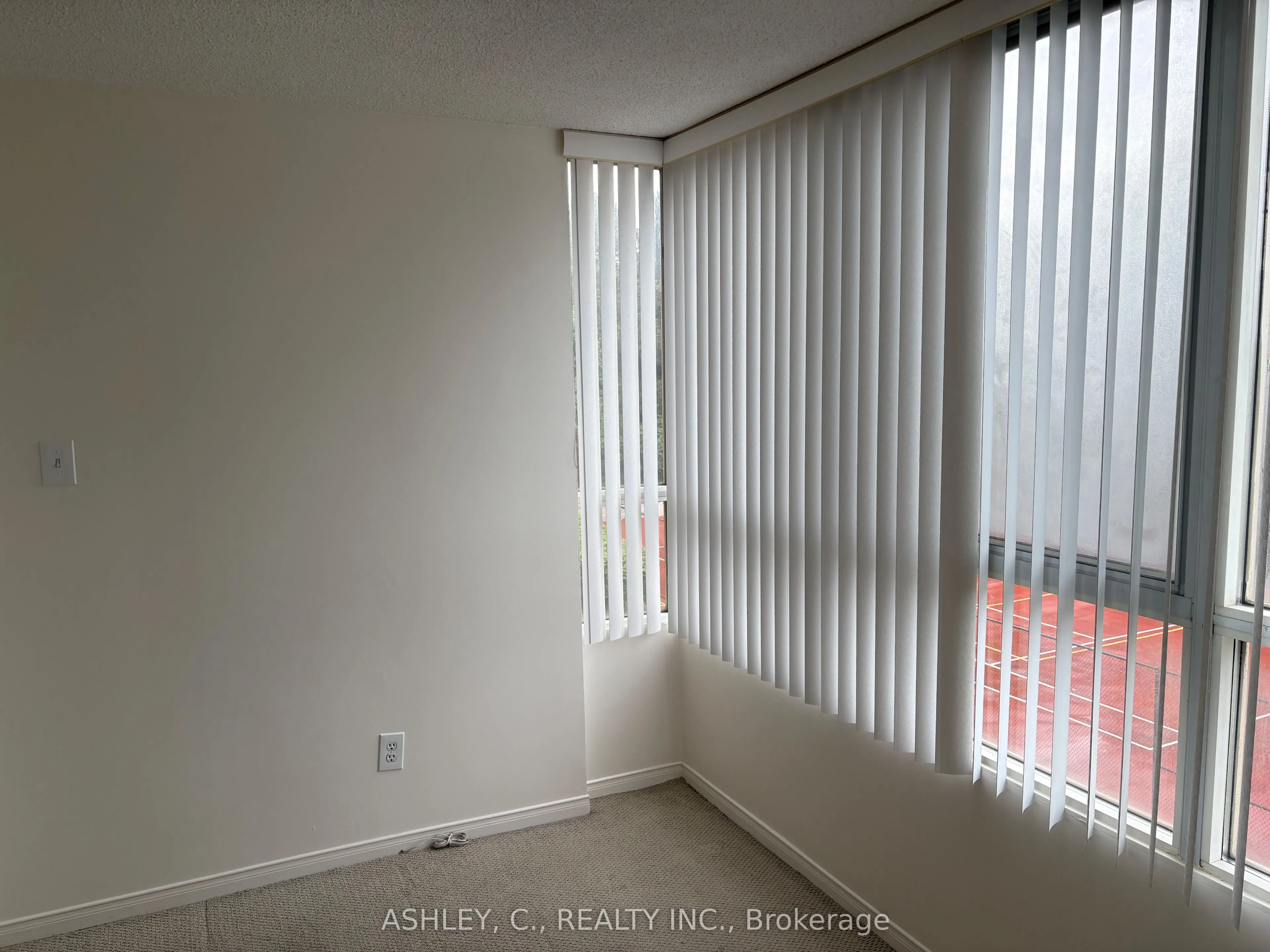 1485 Lakeshore Road E, #216