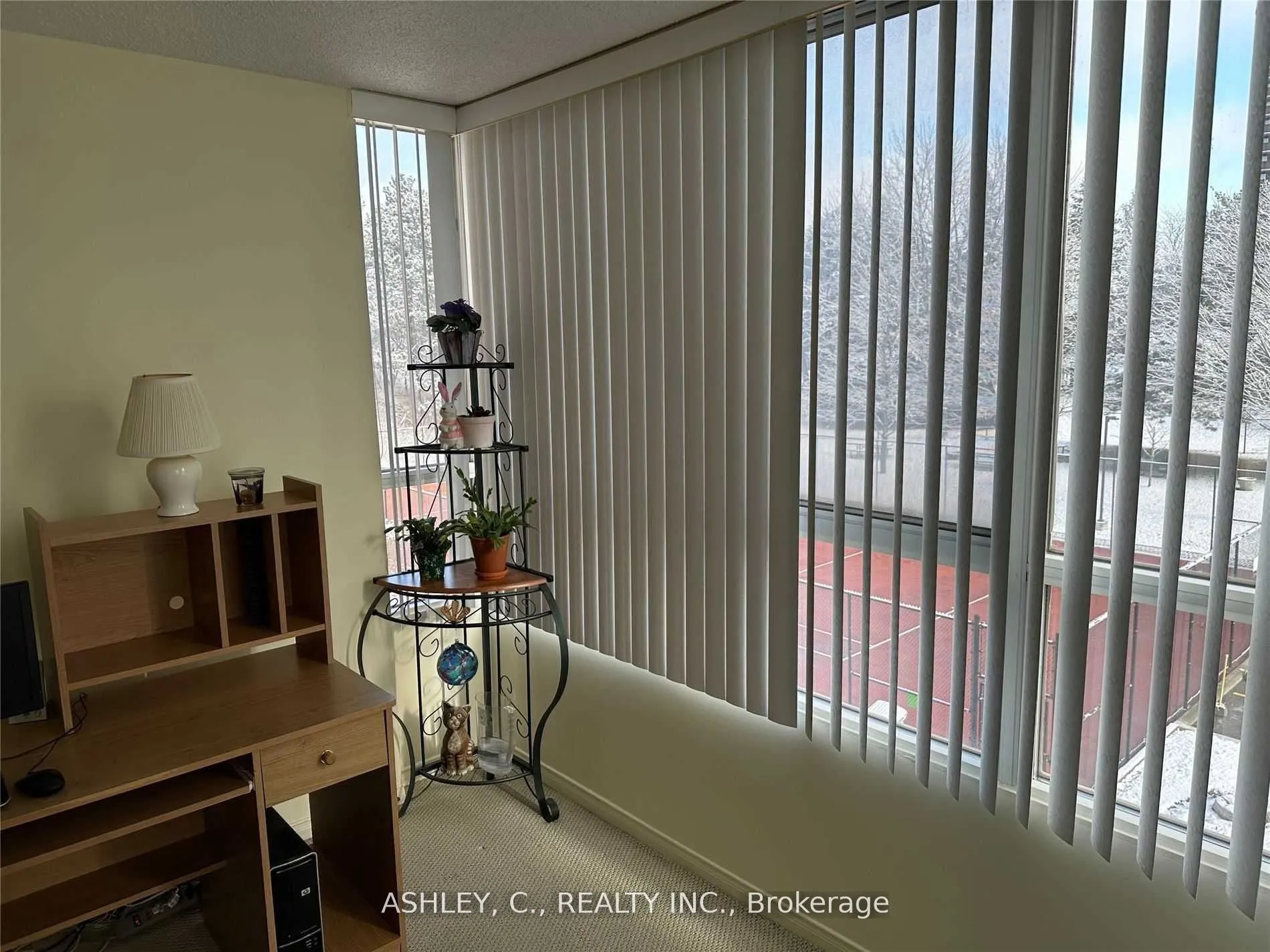 1485 Lakeshore Road E, #216
