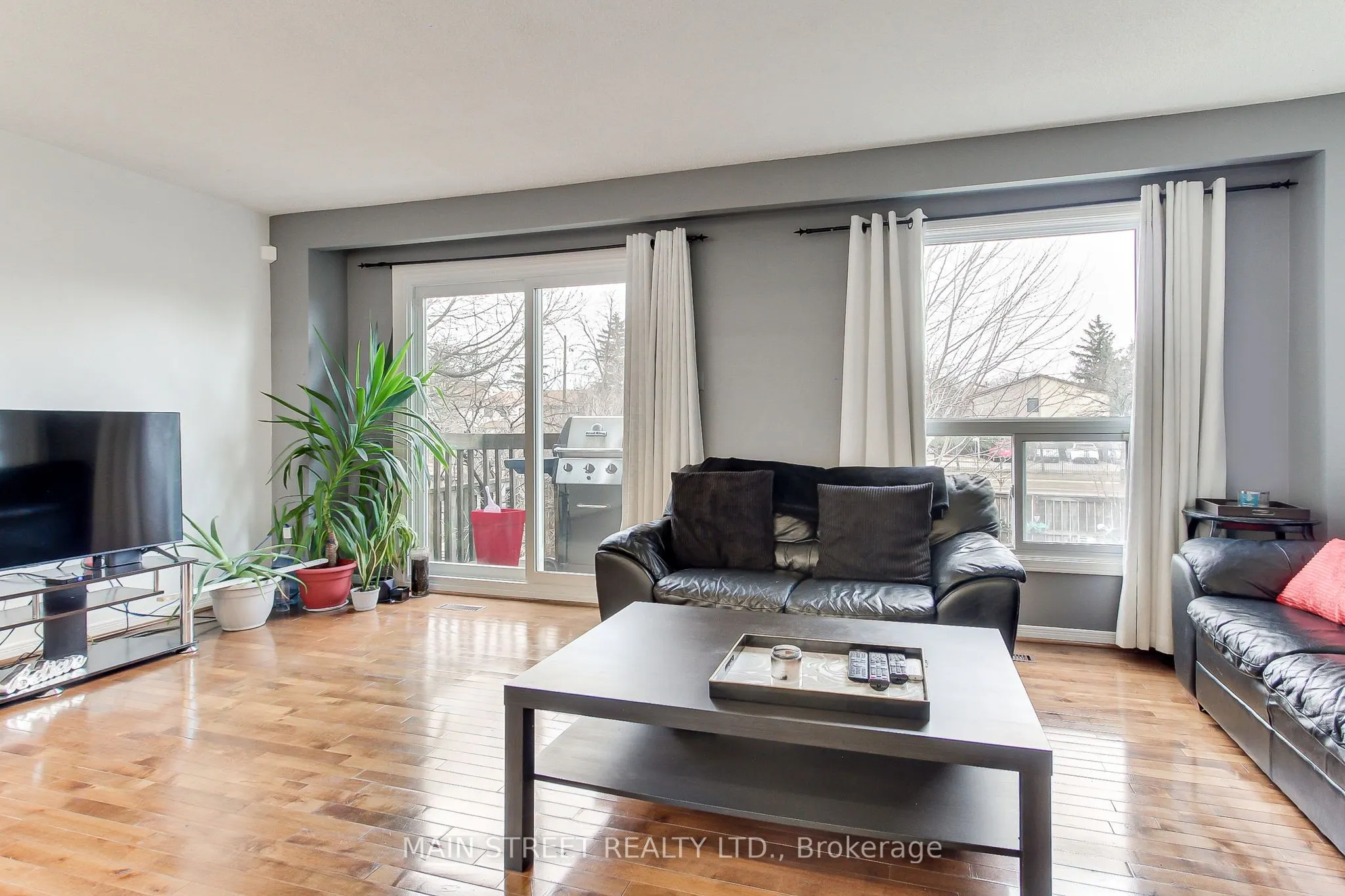 725 Vermouth Avenue, #18