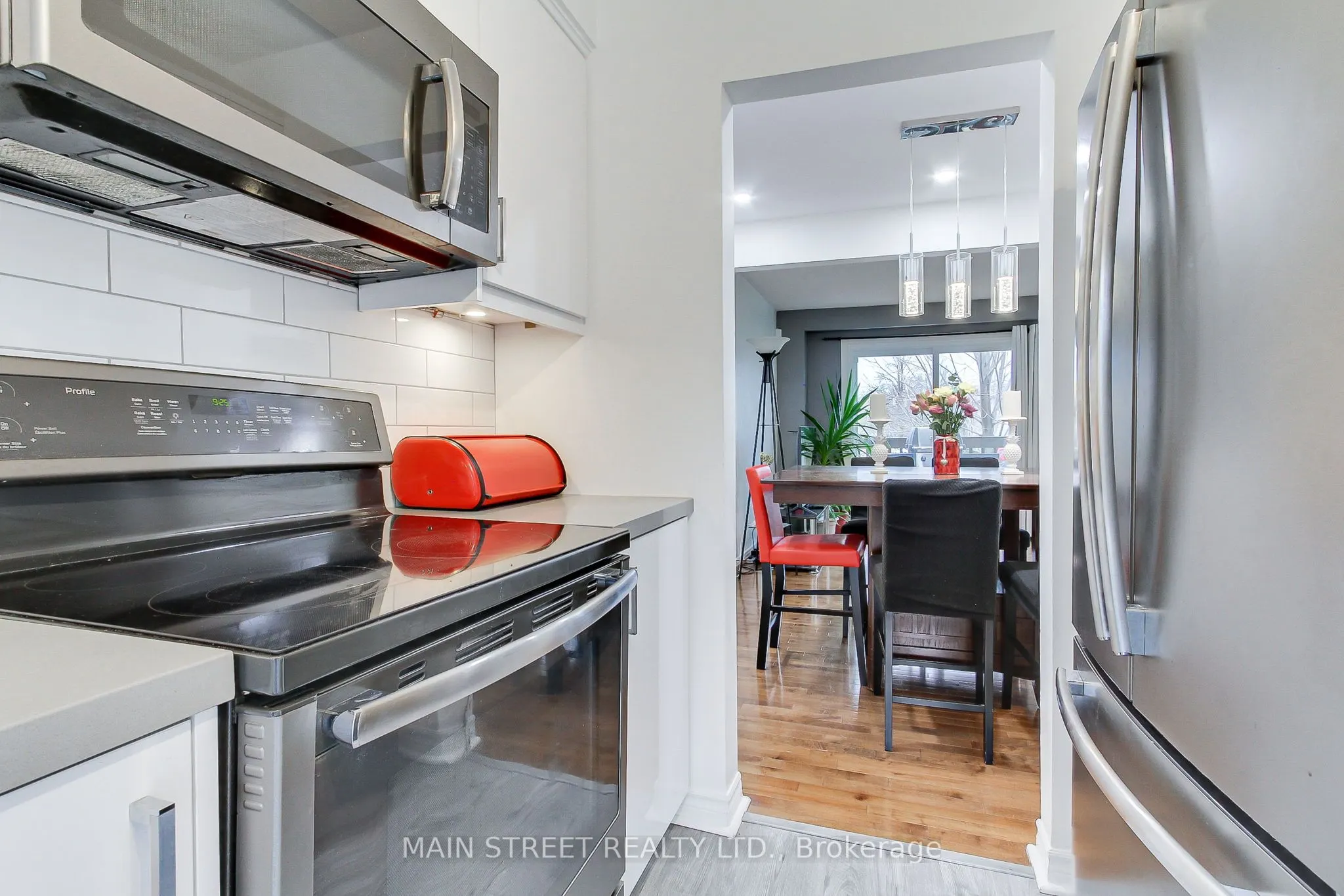 725 Vermouth Avenue, #18
