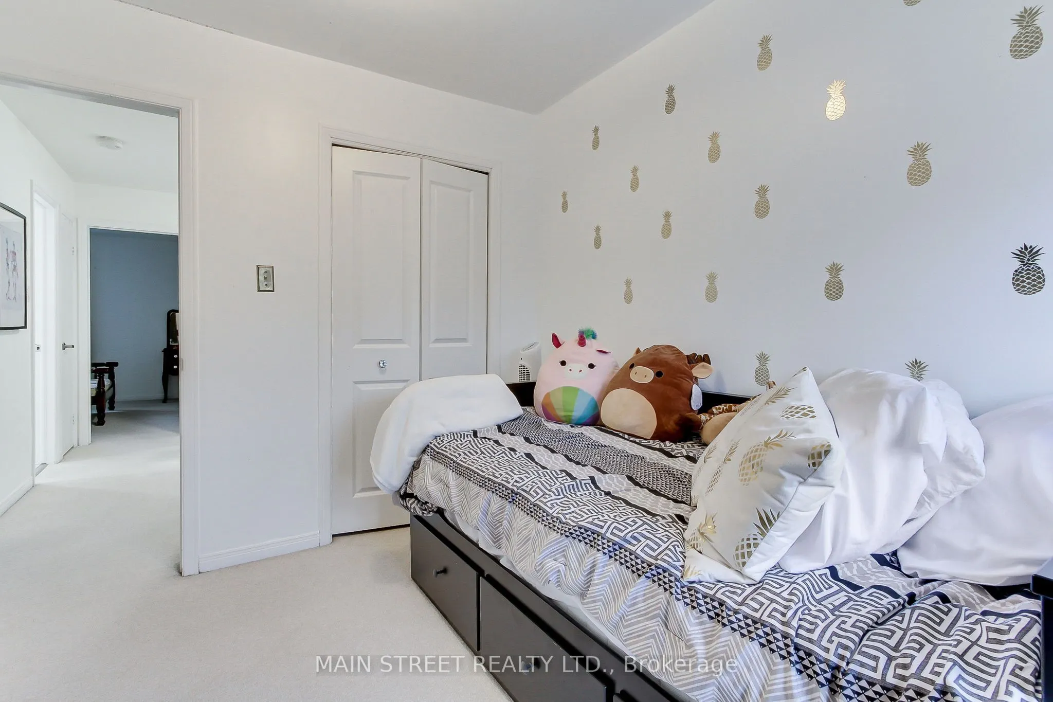 725 Vermouth Avenue, #18