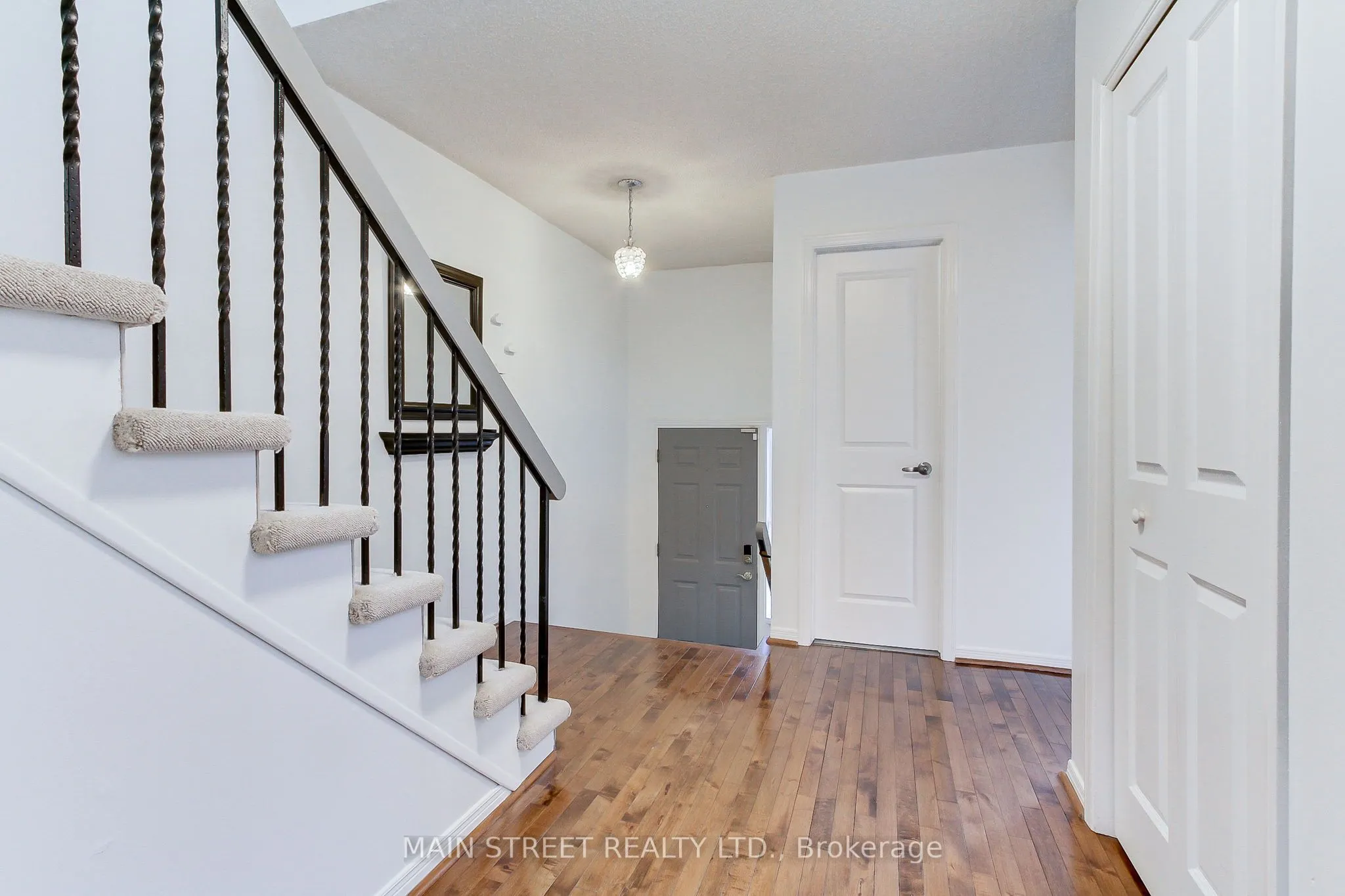 725 Vermouth Avenue, #18