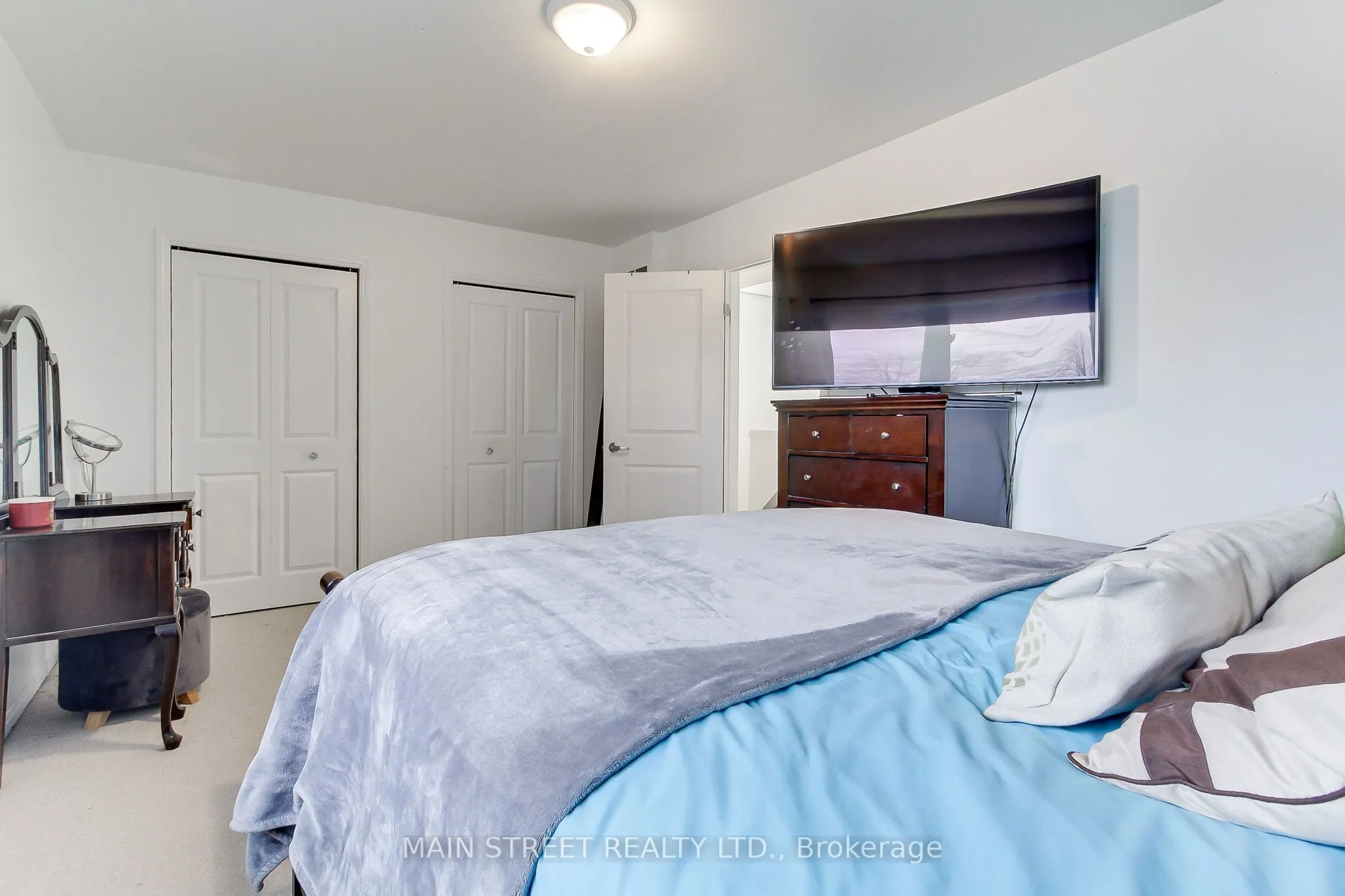 725 Vermouth Avenue, #18