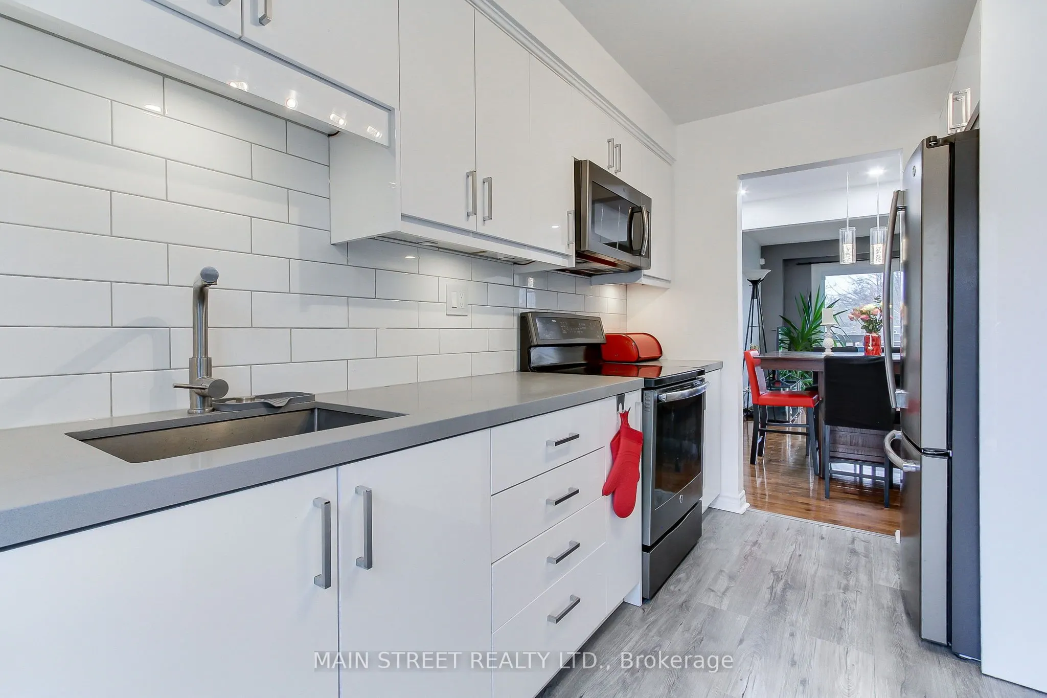 725 Vermouth Avenue, #18