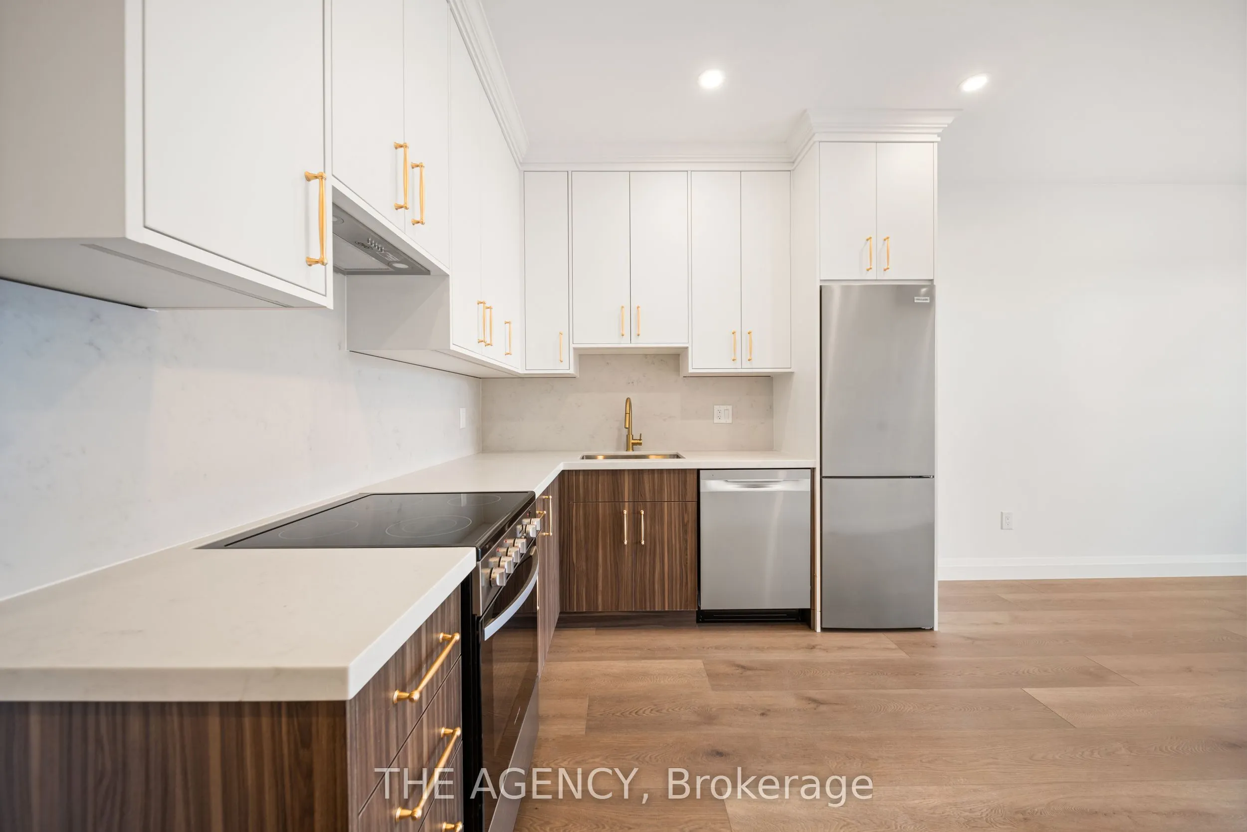 153 Main Street E, #6