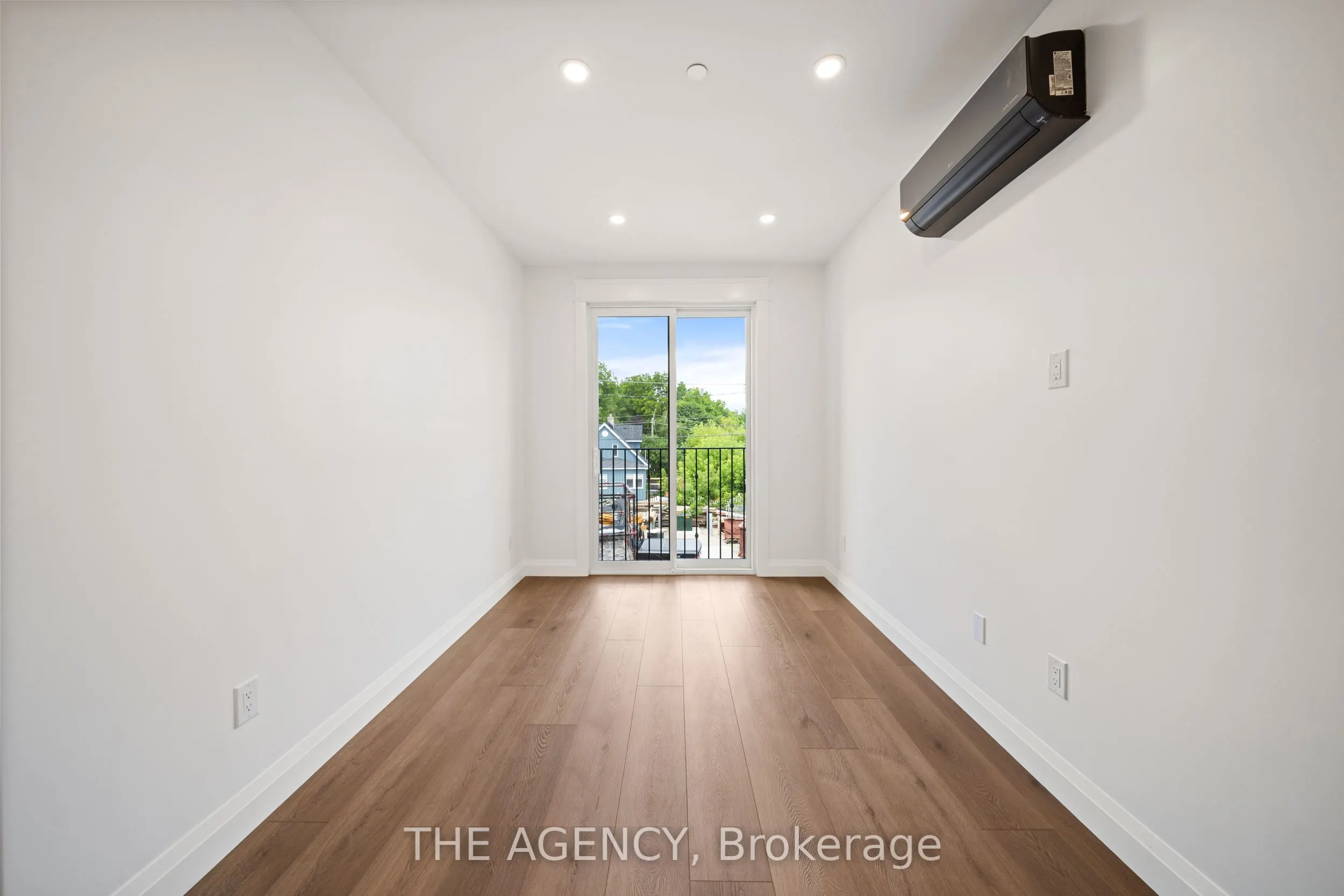 153 Main Street E, #6