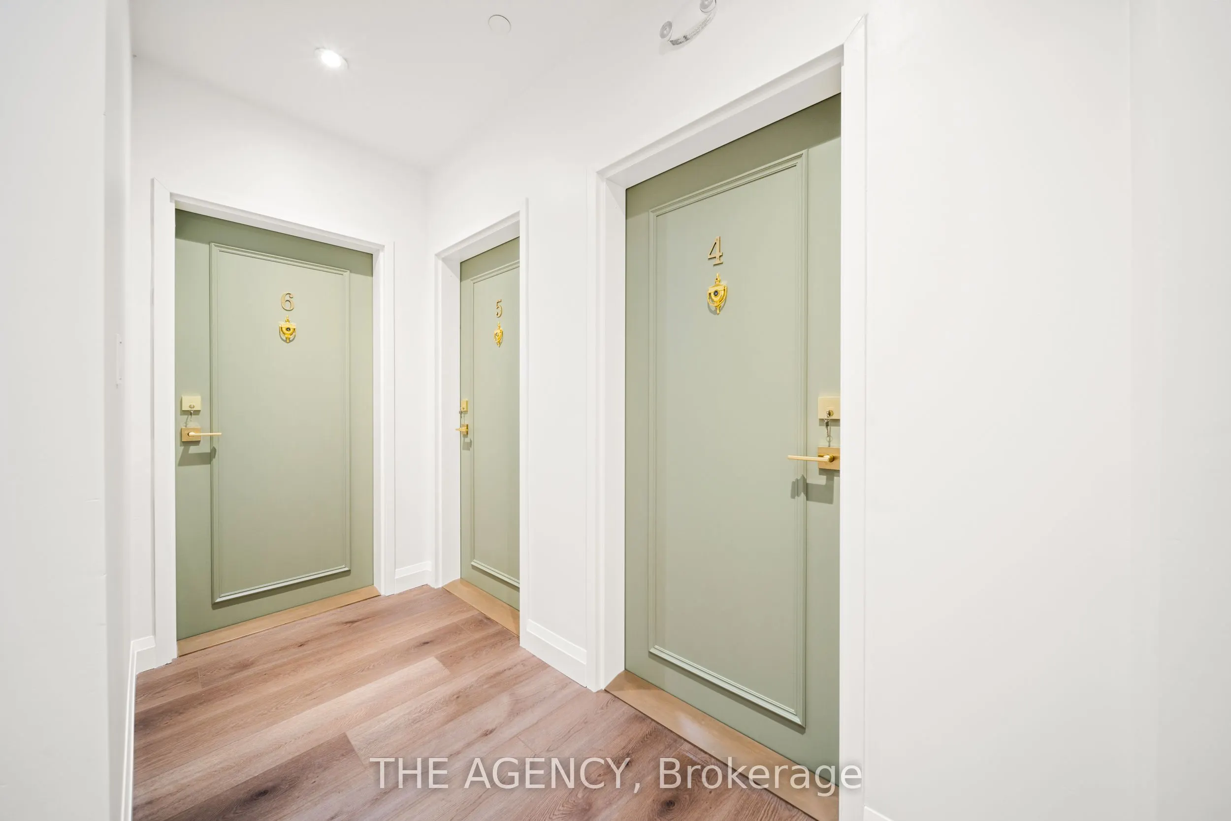 153 Main Street E, #6
