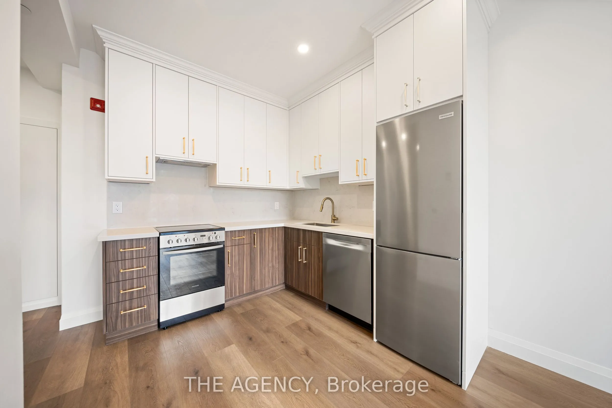 153 Main Street E, #6