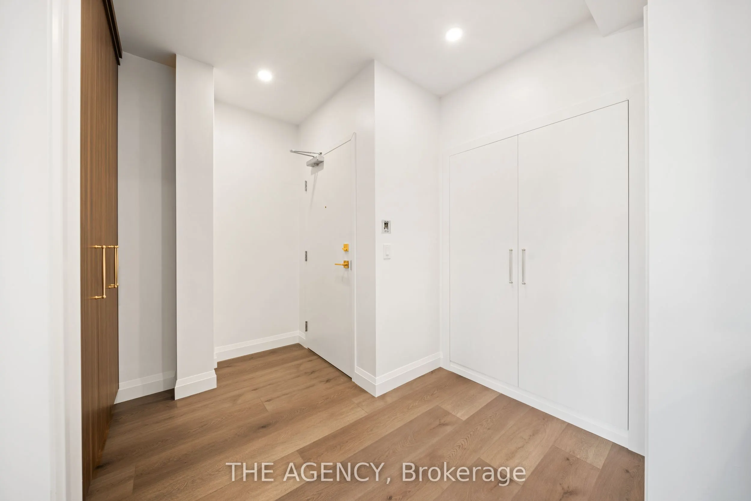 153 Main Street E, #6