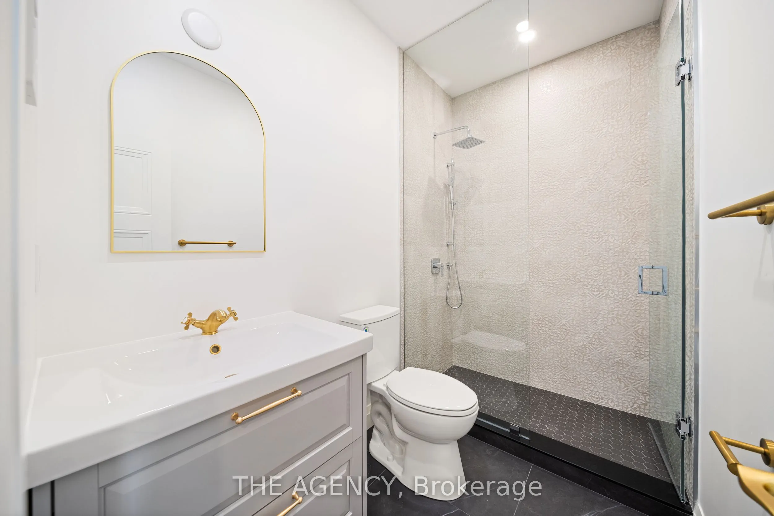 153 Main Street E, #6