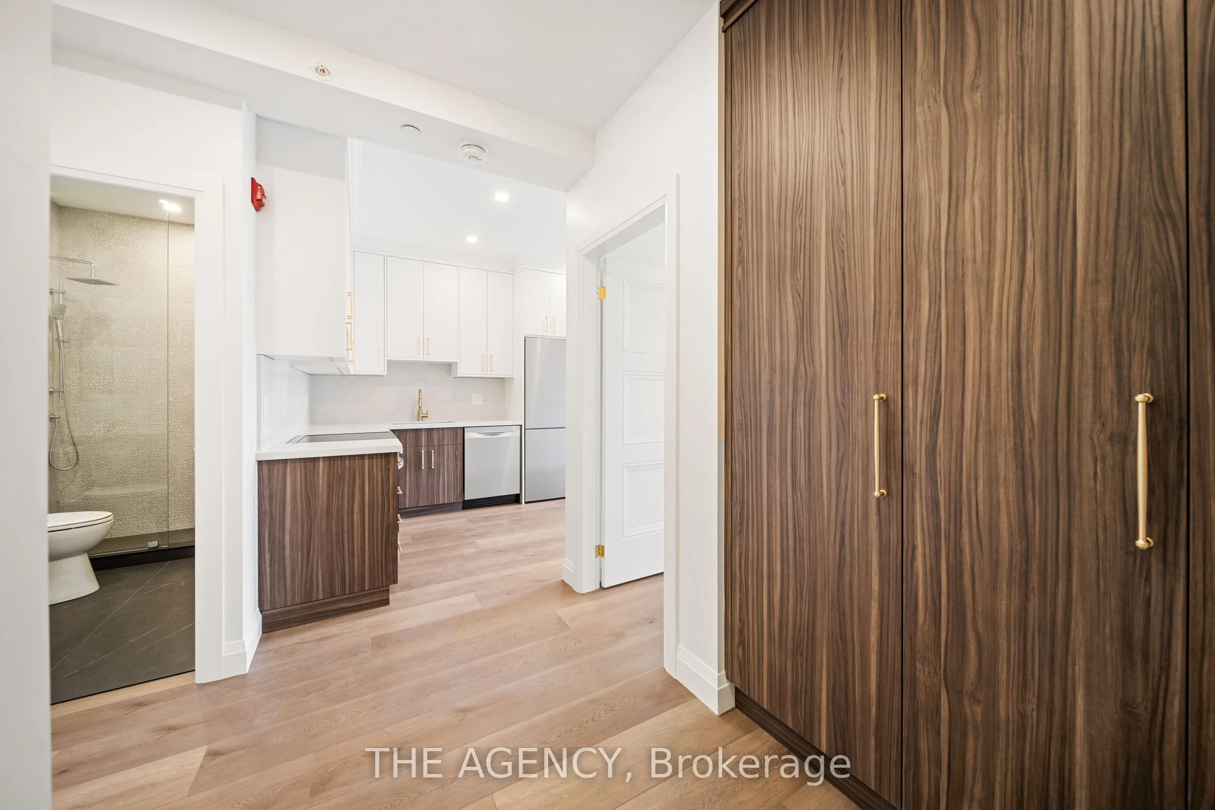 153 Main Street E, #6