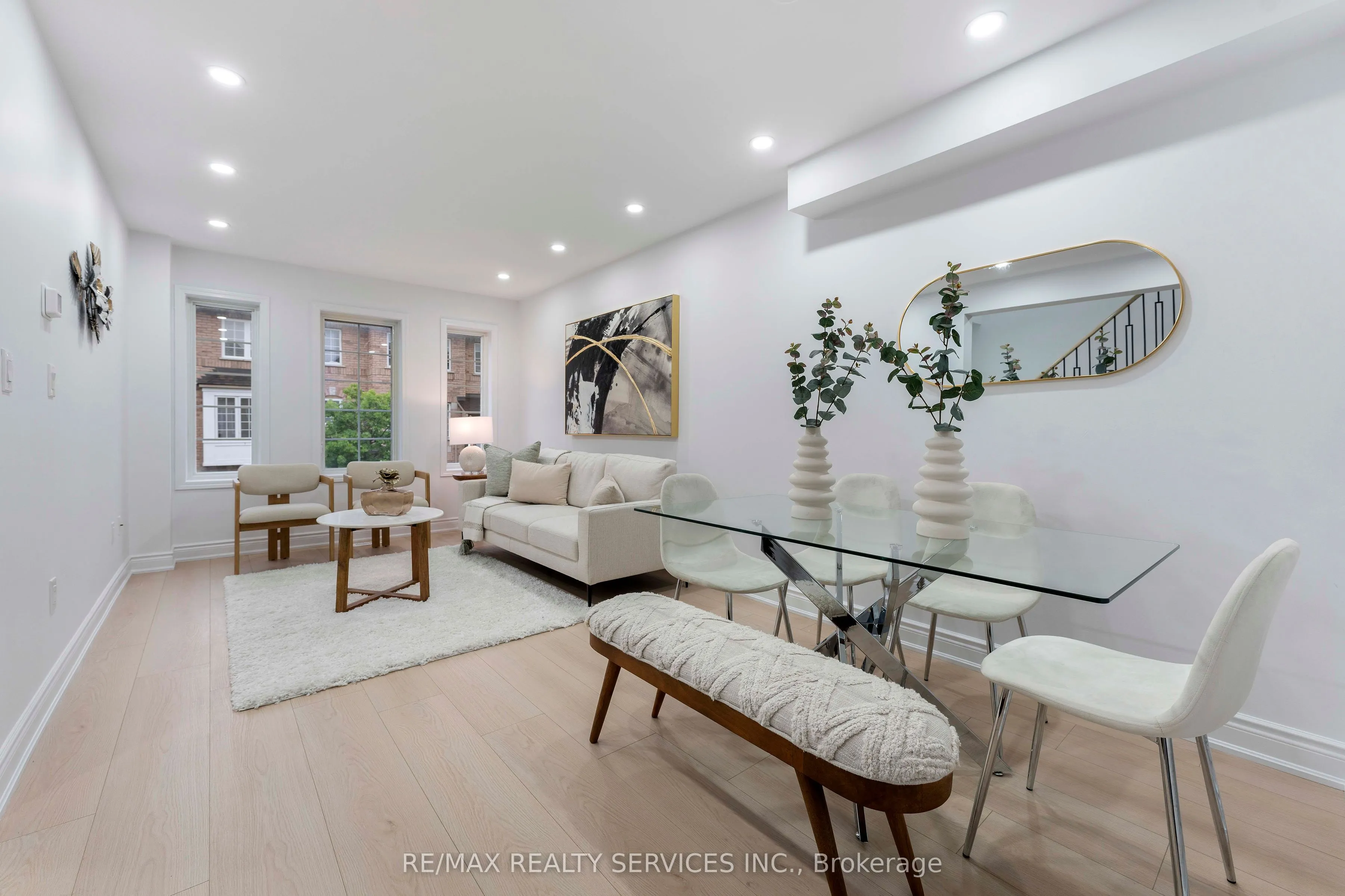 80 Acorn Place, #28