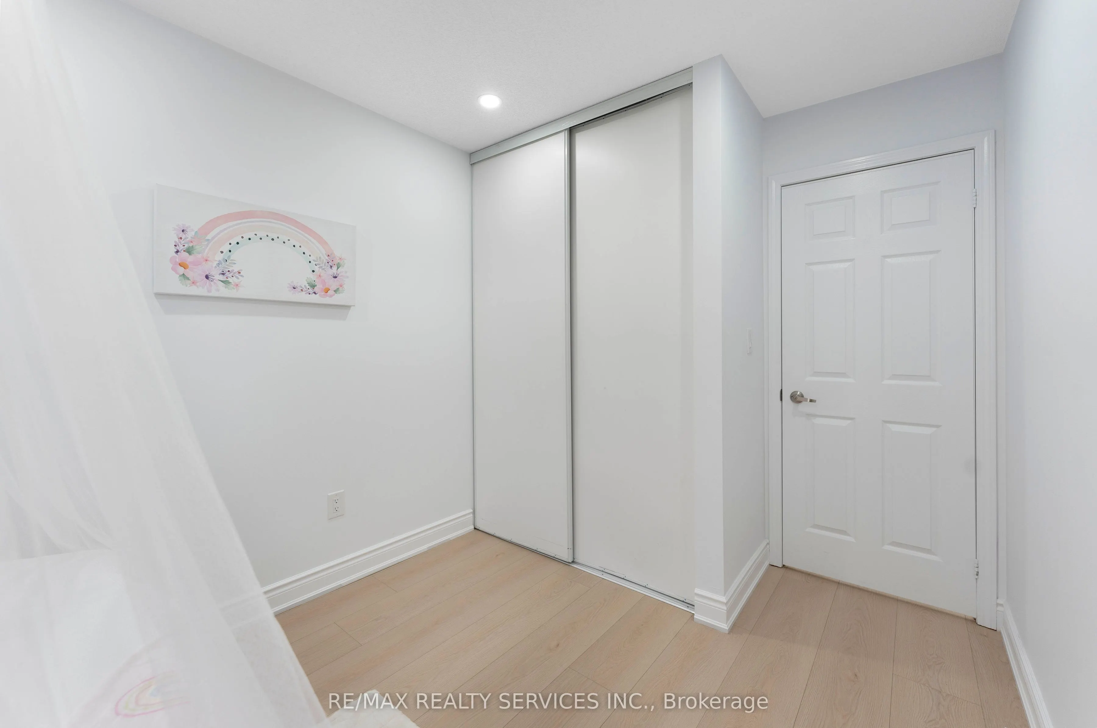 80 Acorn Place, #28