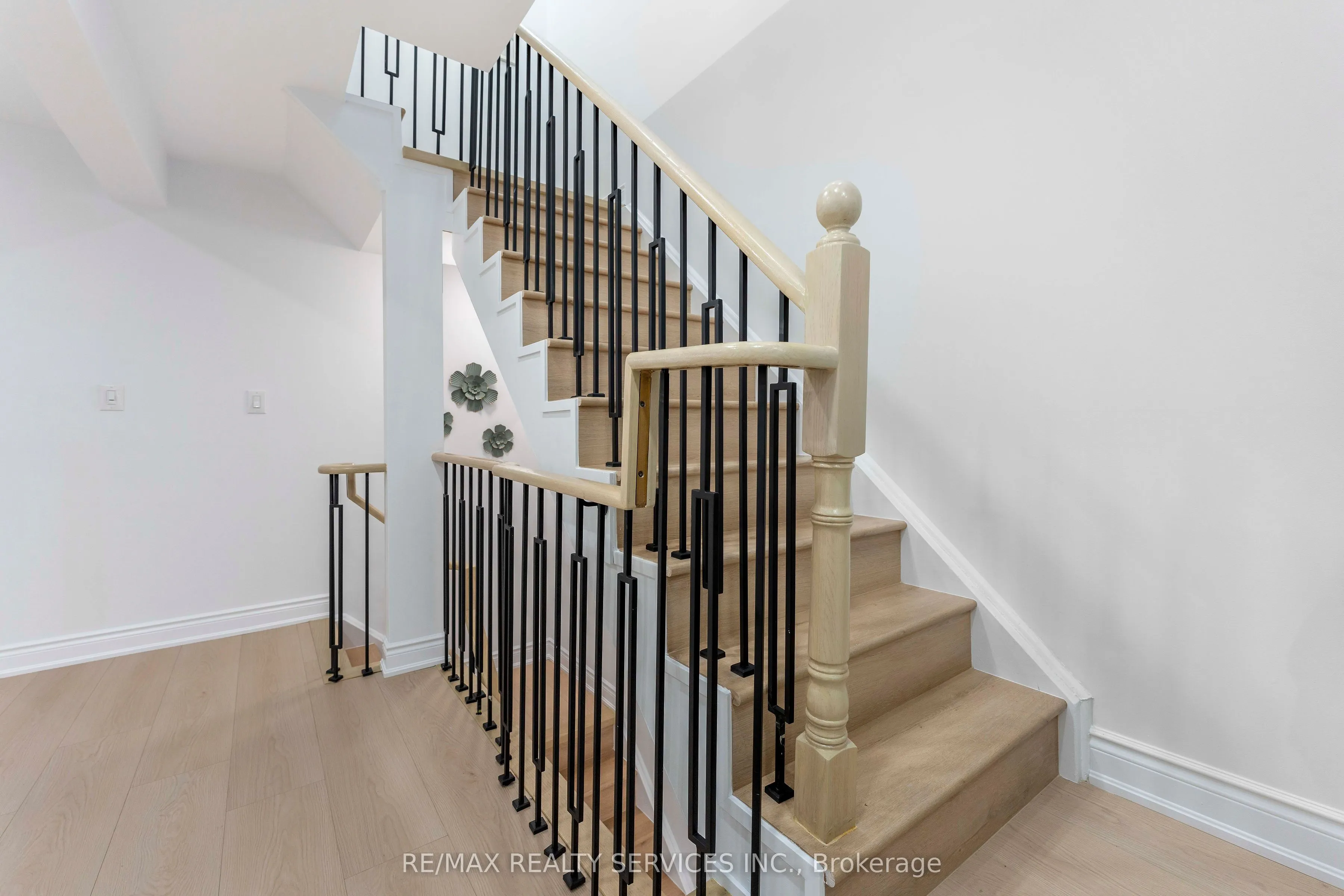 80 Acorn Place, #28