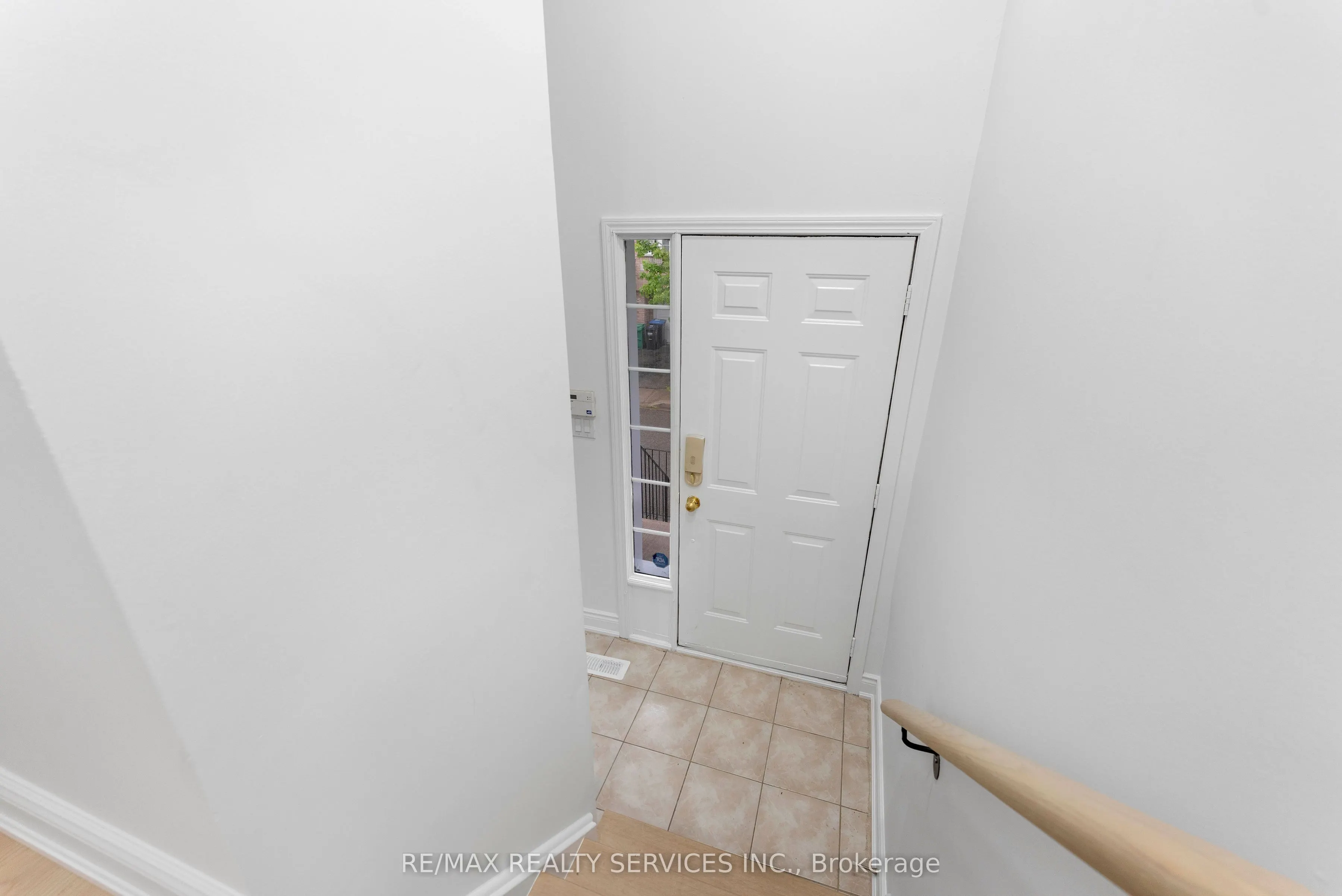 80 Acorn Place, #28