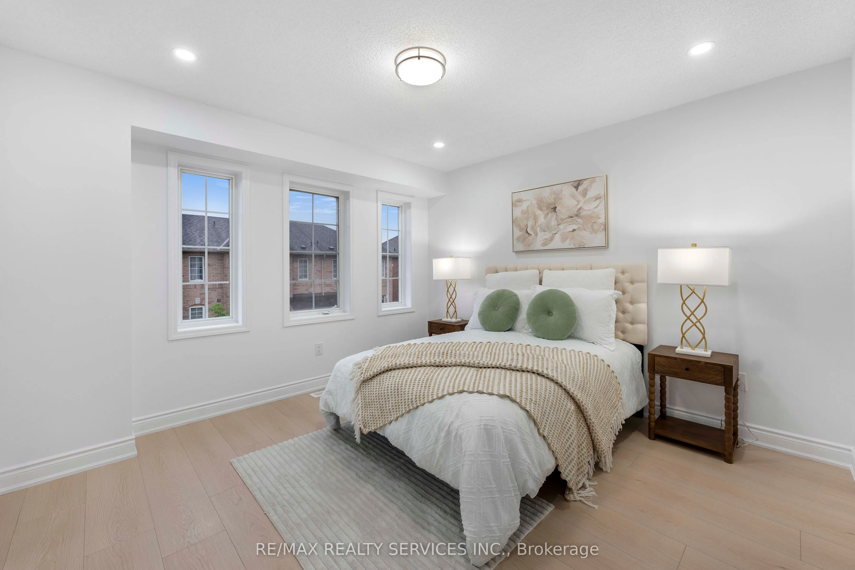 80 Acorn Place, #28