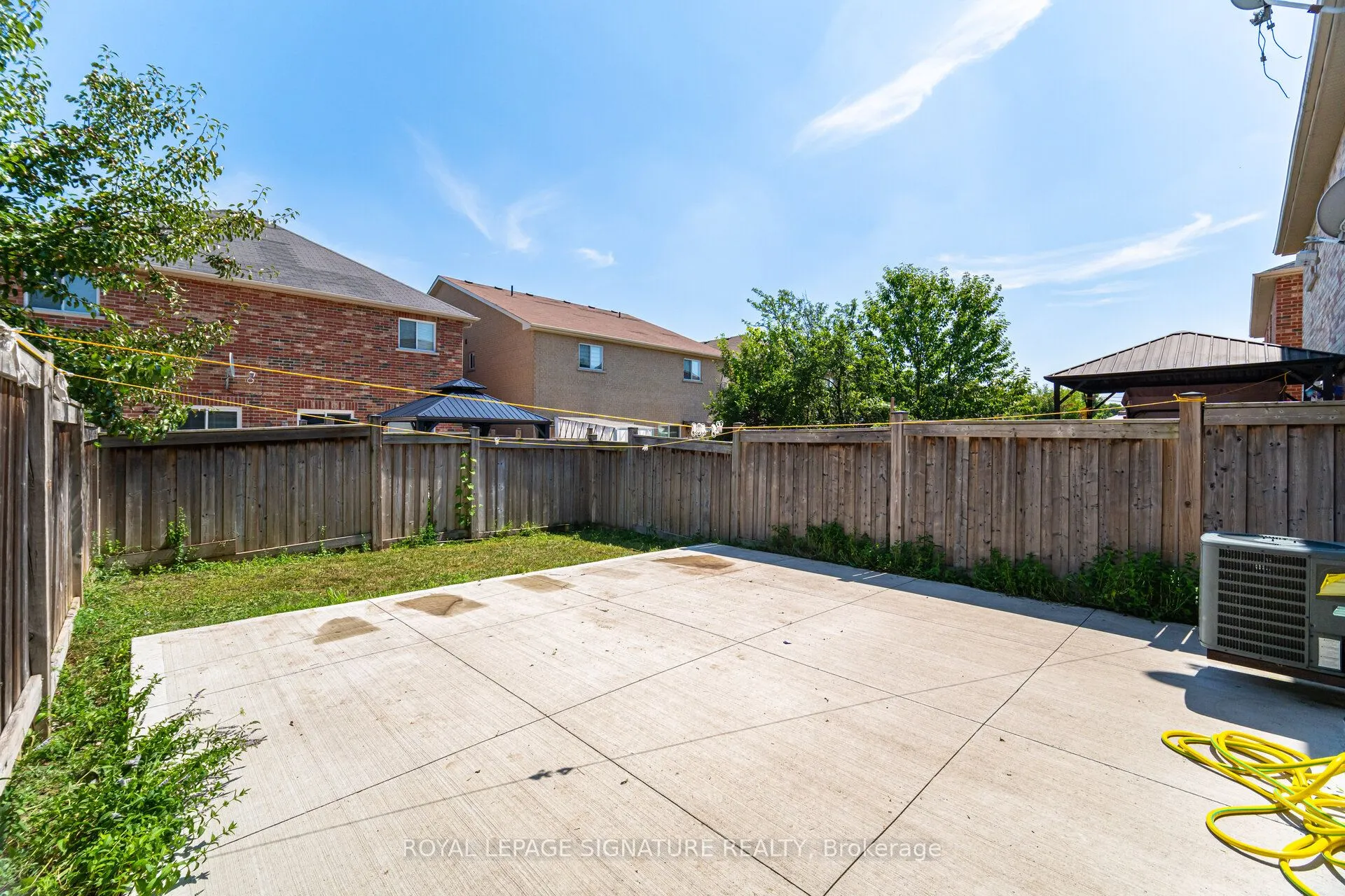 443 Comiskey Crescent