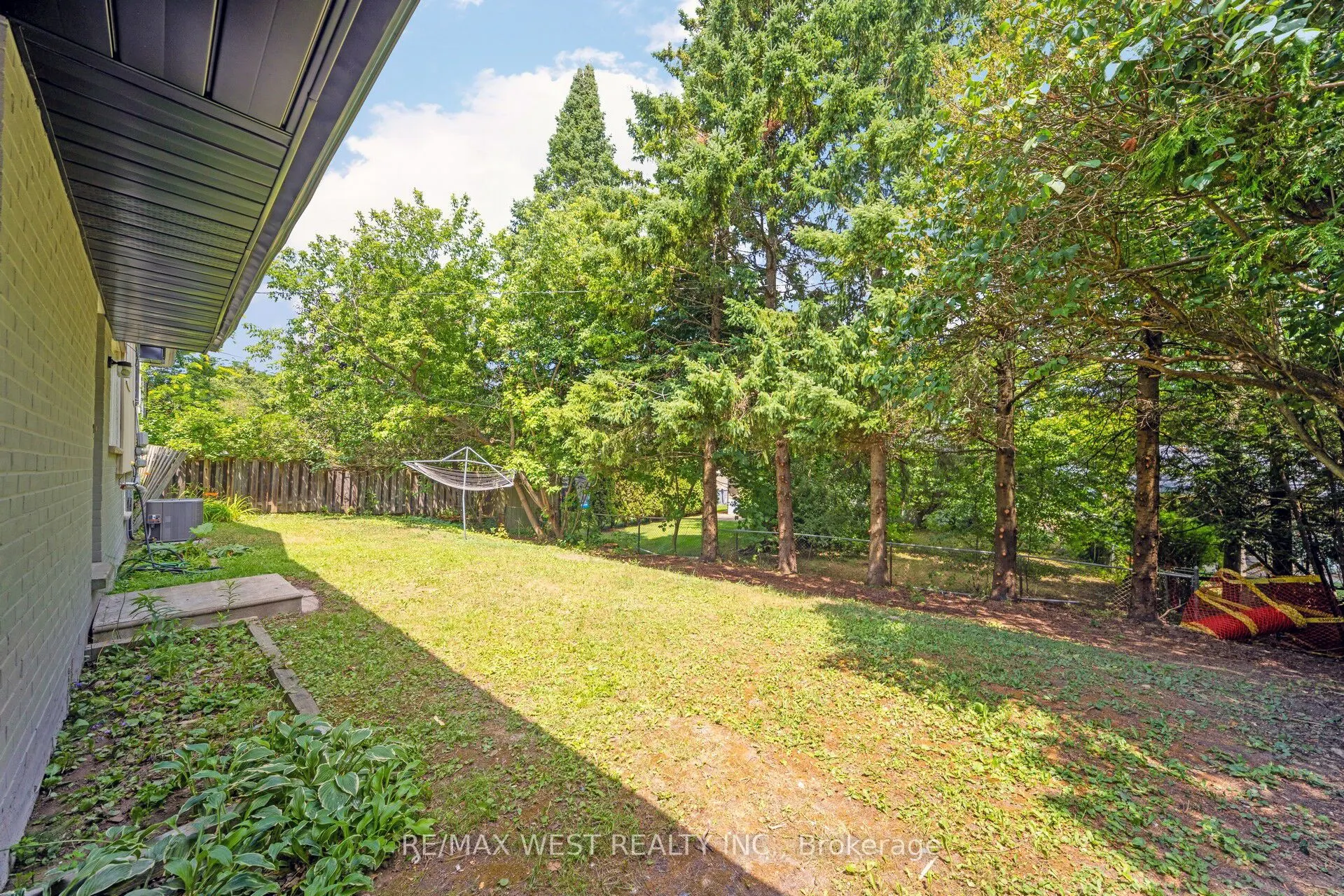 15 Erindale Avenue