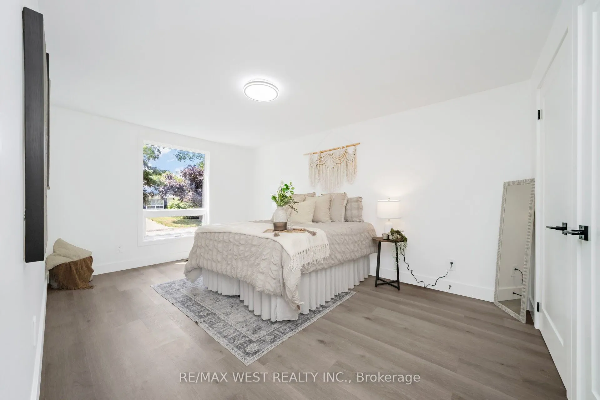 15 Erindale Avenue