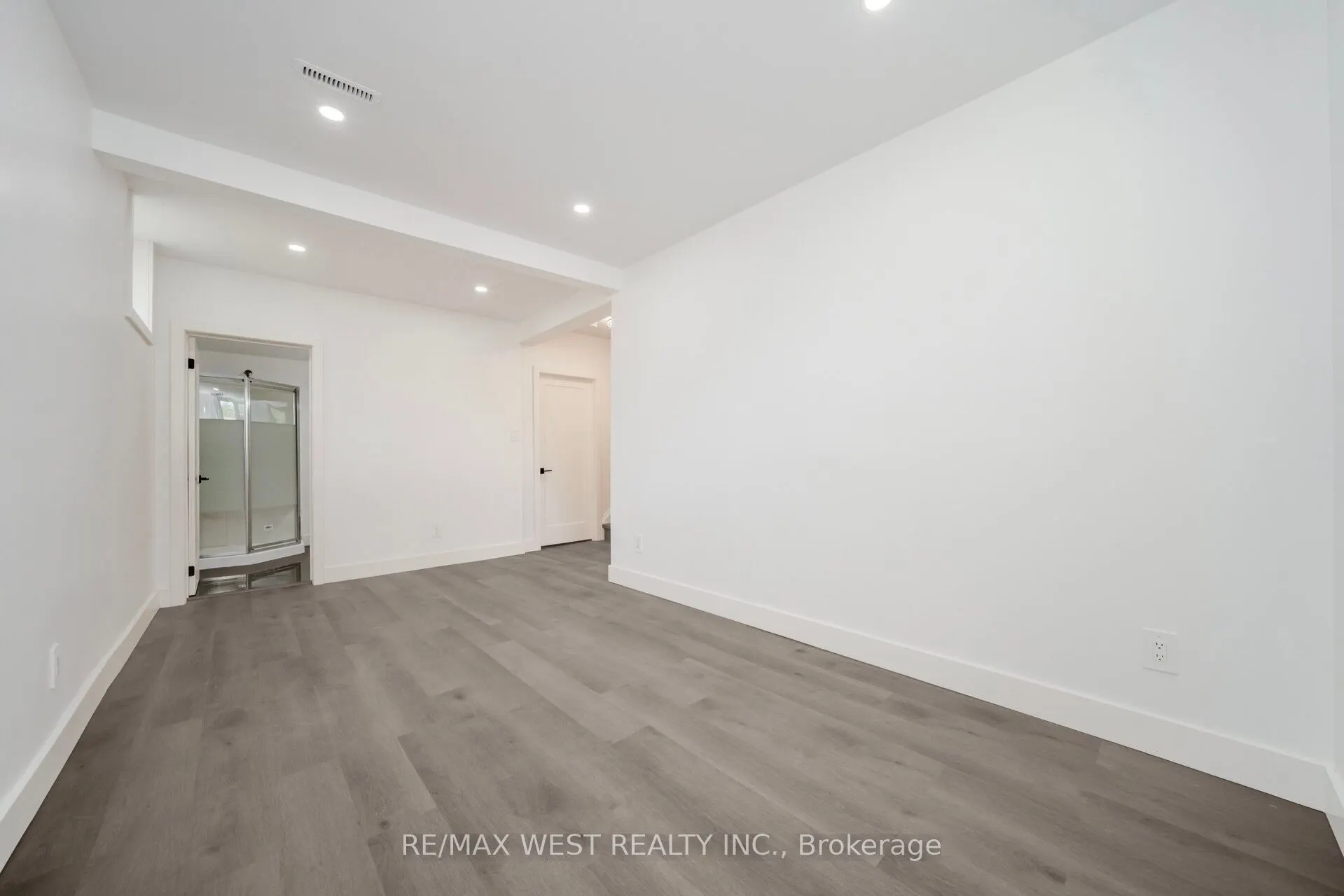 15 Erindale Avenue