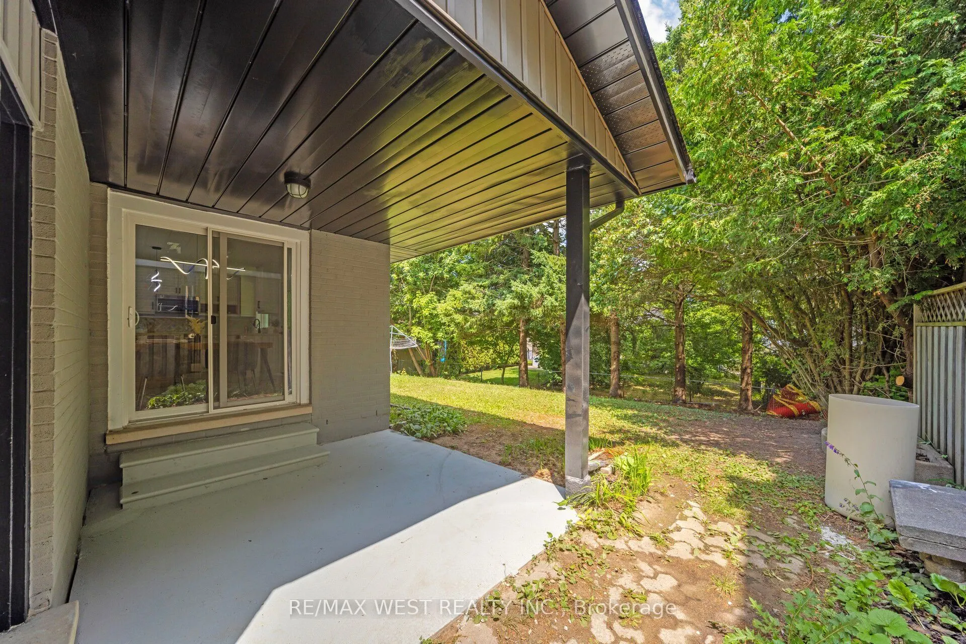 15 Erindale Avenue