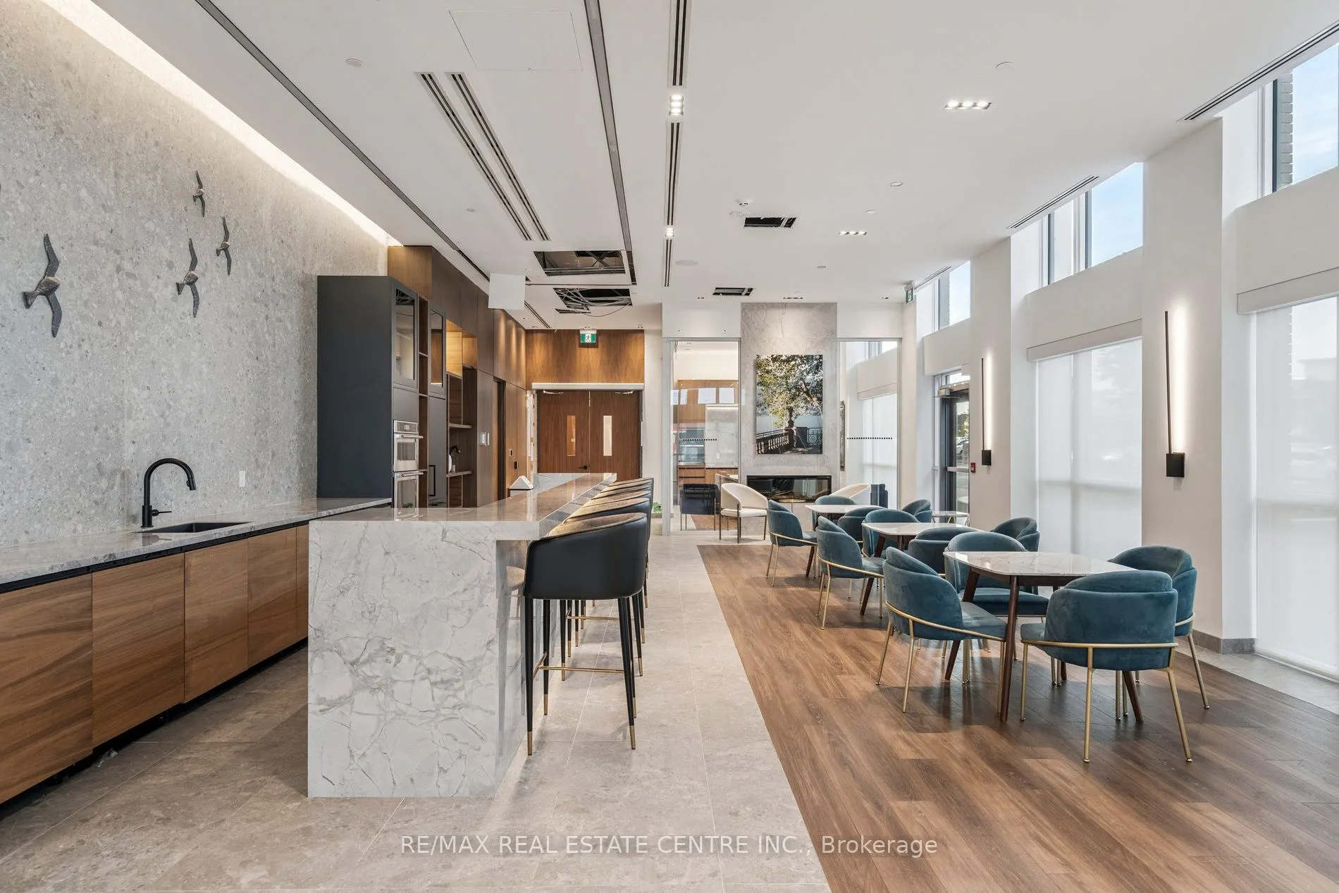 509 Dundas Street, #804