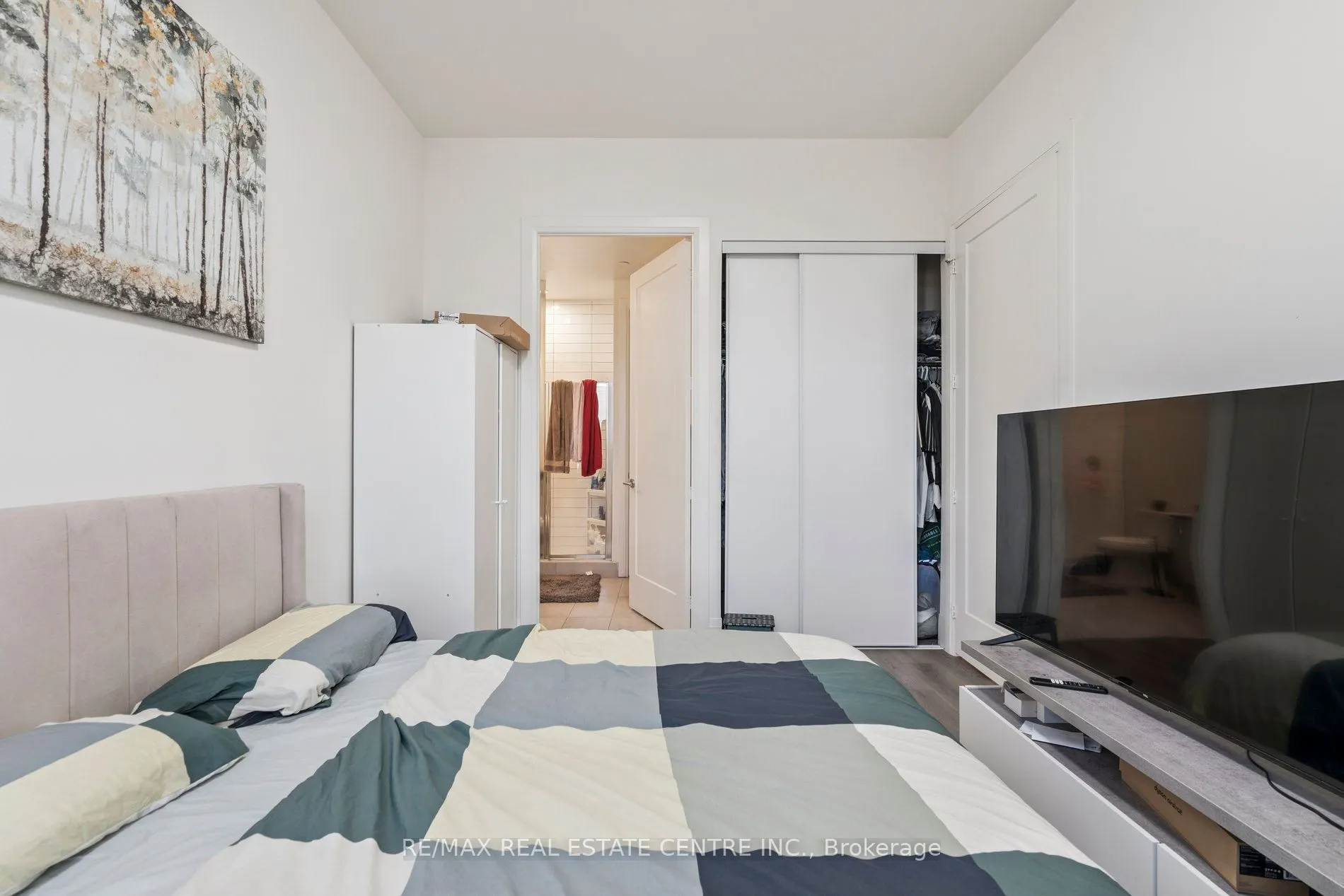 509 Dundas Street, #804