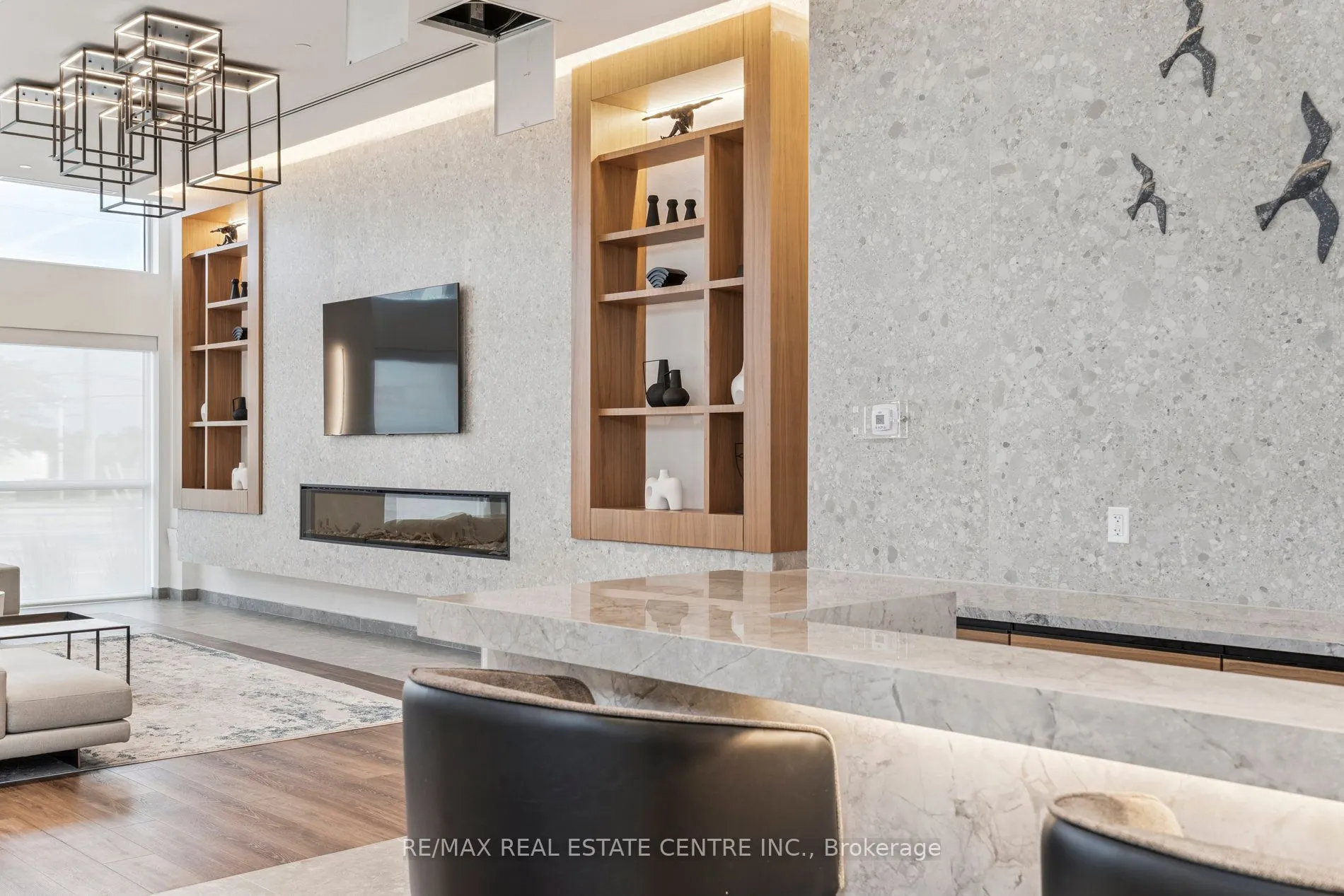 509 Dundas Street, #804