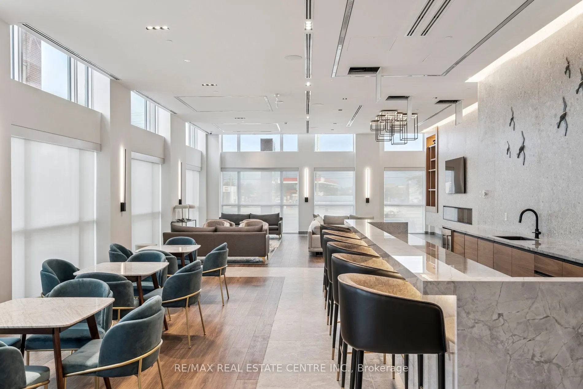 509 Dundas Street, #804
