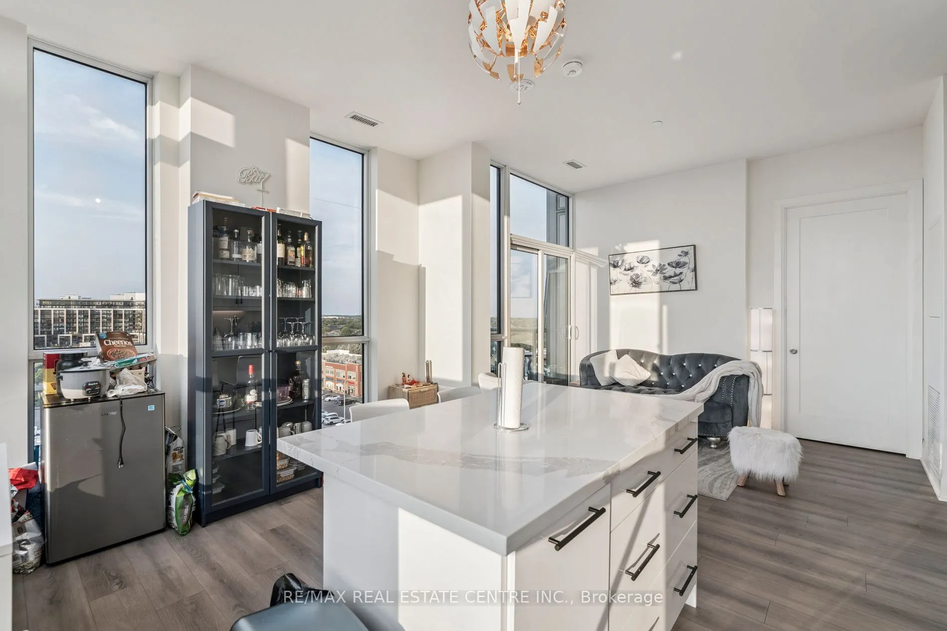 509 Dundas Street, #804