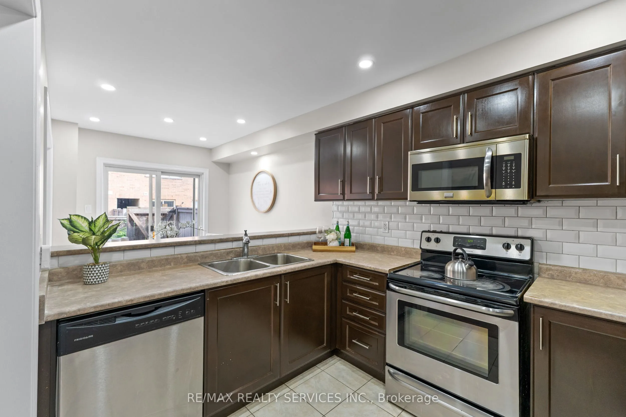 47 Bellhaven Crescent