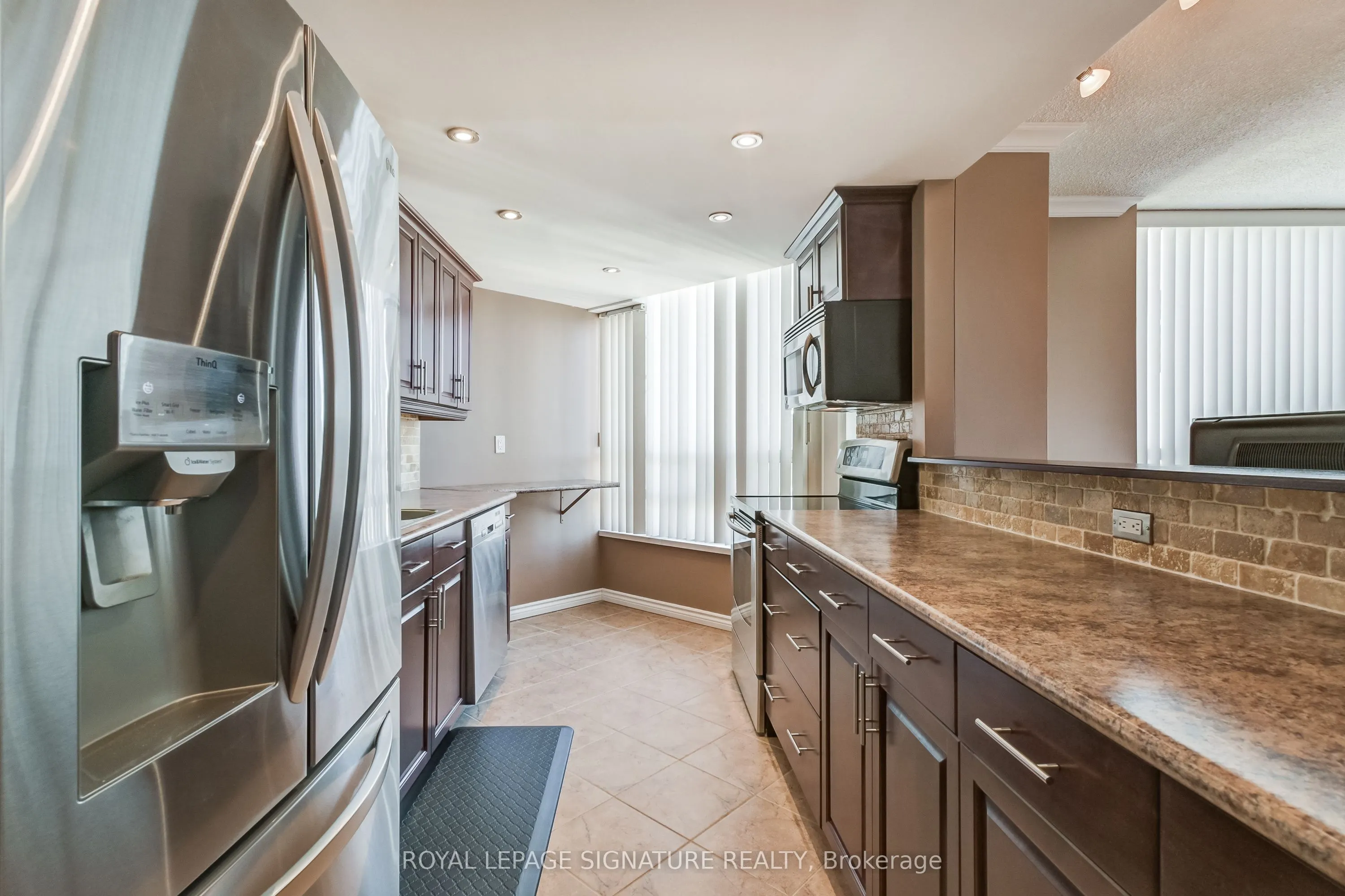75 King Street E, #1105