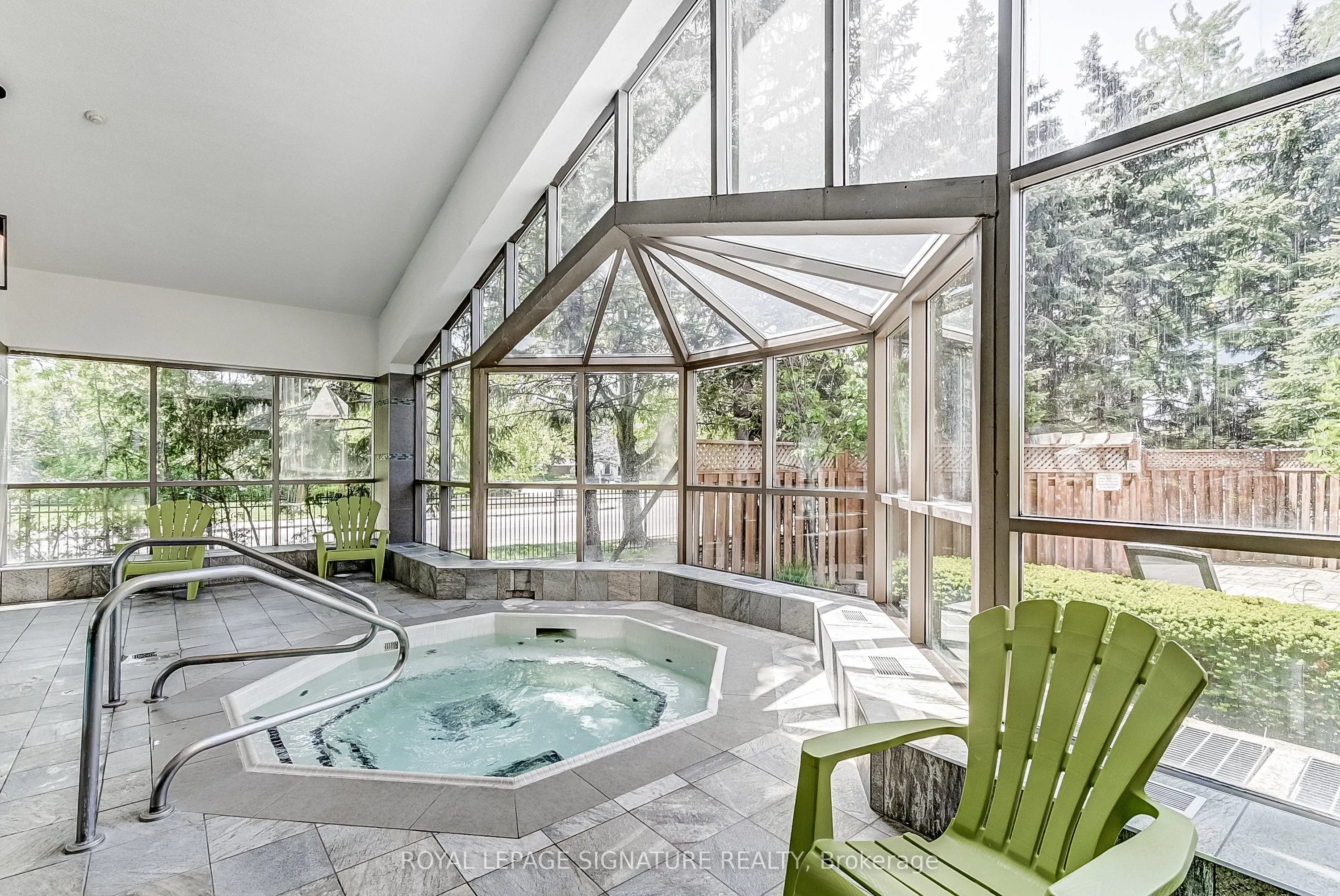 75 King Street E, #1105