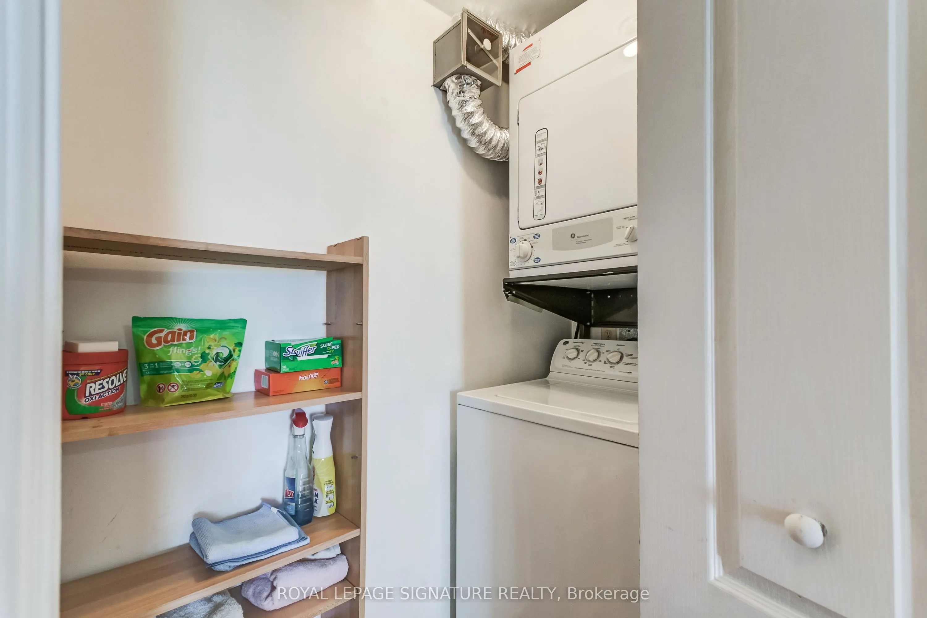 75 King Street E, #1105